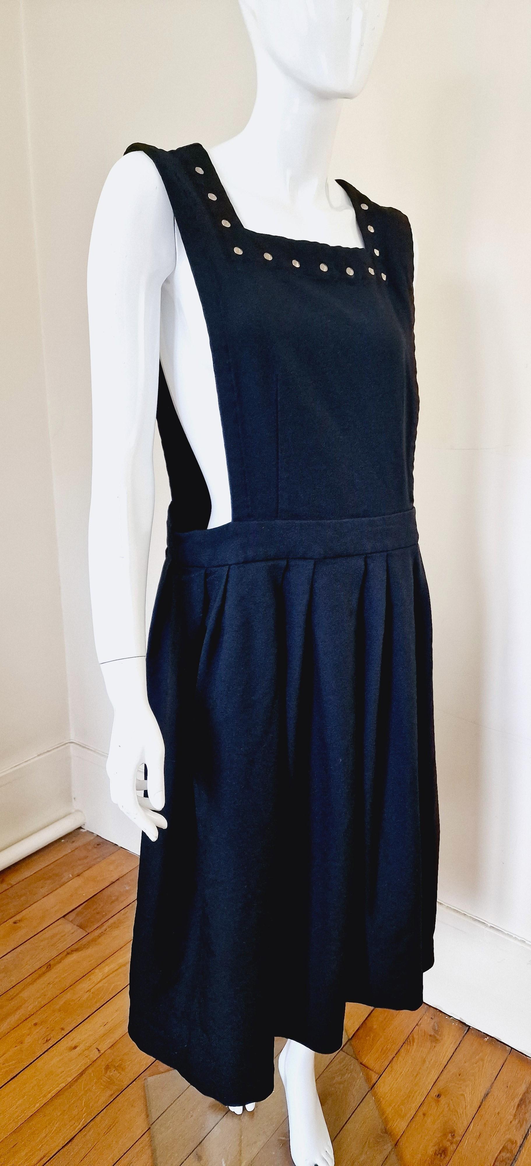 Comme des Garcons Rivet Riveted Suspenders Schwarzes plissiertes Herren- und Damenkleid im Zustand „Neu“ im Angebot in PARIS, FR