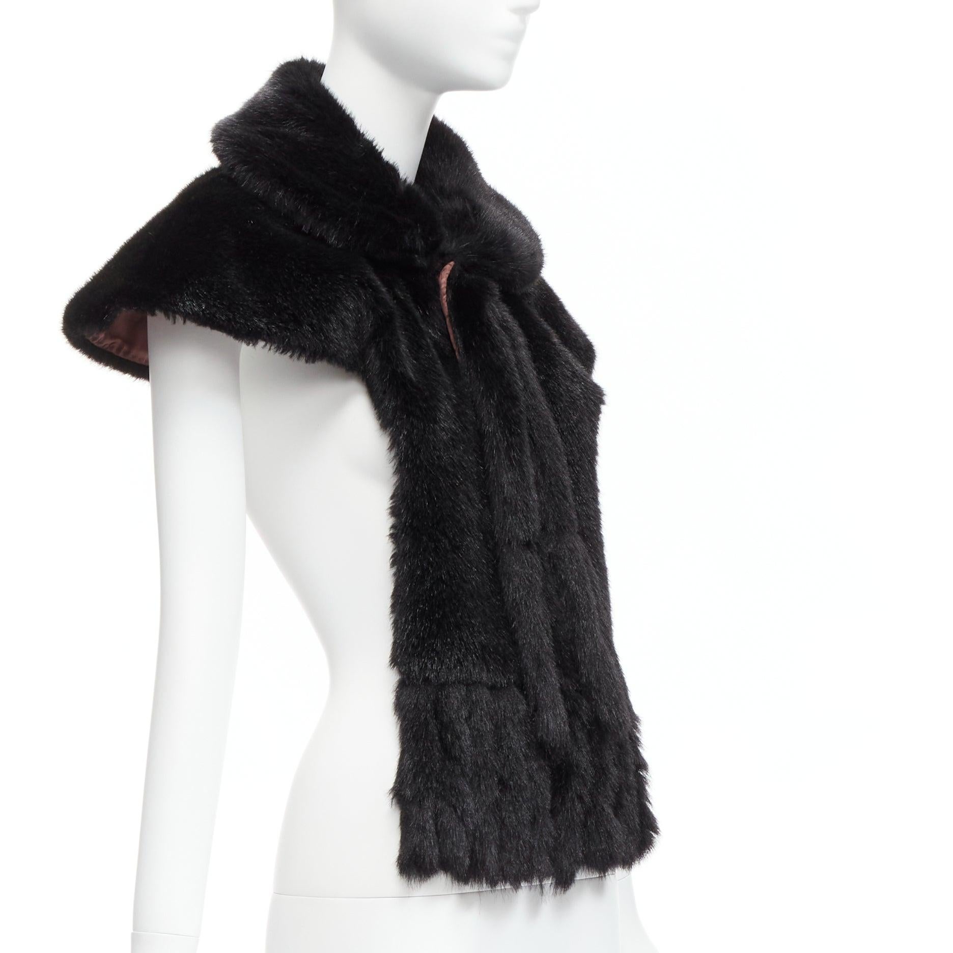 COMME DES GARCONS Robe De Chambre faux fur Peter Pan capelet muffler scarf In Excellent Condition For Sale In Hong Kong, NT
