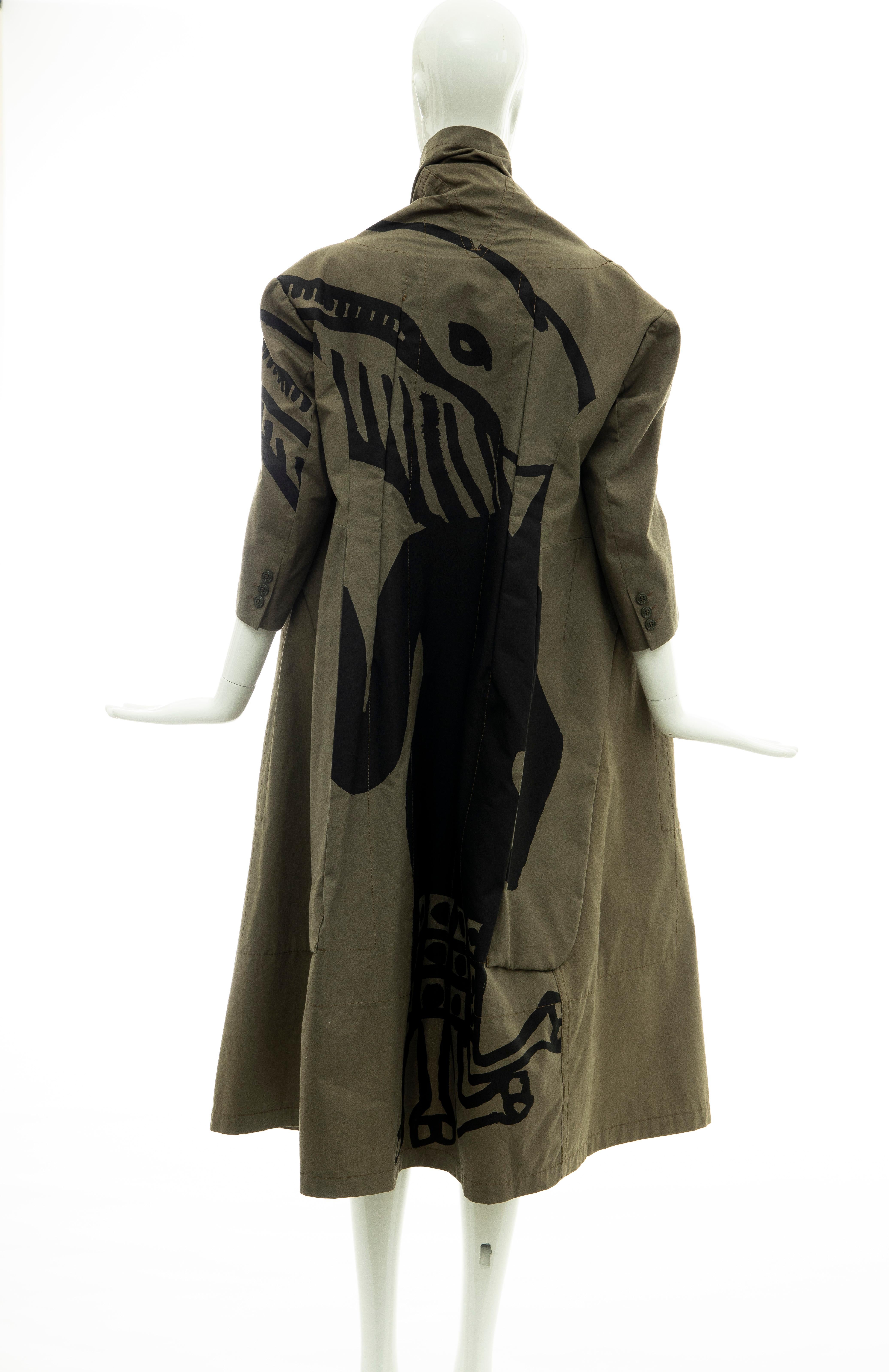 Comme des Garcons Runway Olive Green Black Printed Back Cotton Coat, Fall 2009 In Excellent Condition In Cincinnati, OH