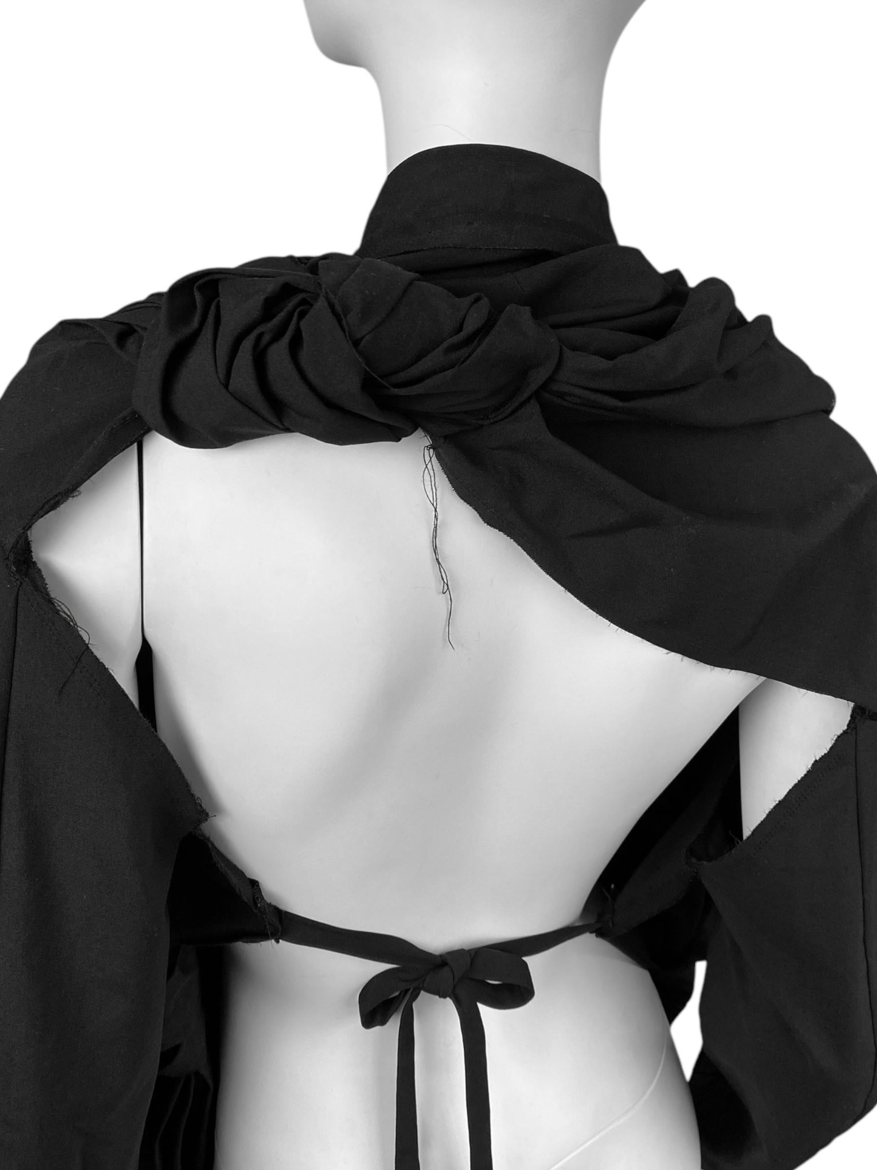 COMME DES GARÇONS ss2003 BLACK PLEATED KNOT BACKLESS BLAZER im Angebot 10