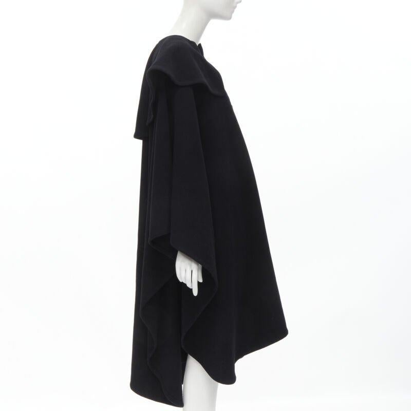 COMME DES GARCONS Vintage 1980s black wool wide ruffle collar circle poncho cape In Excellent Condition For Sale In Hong Kong, NT