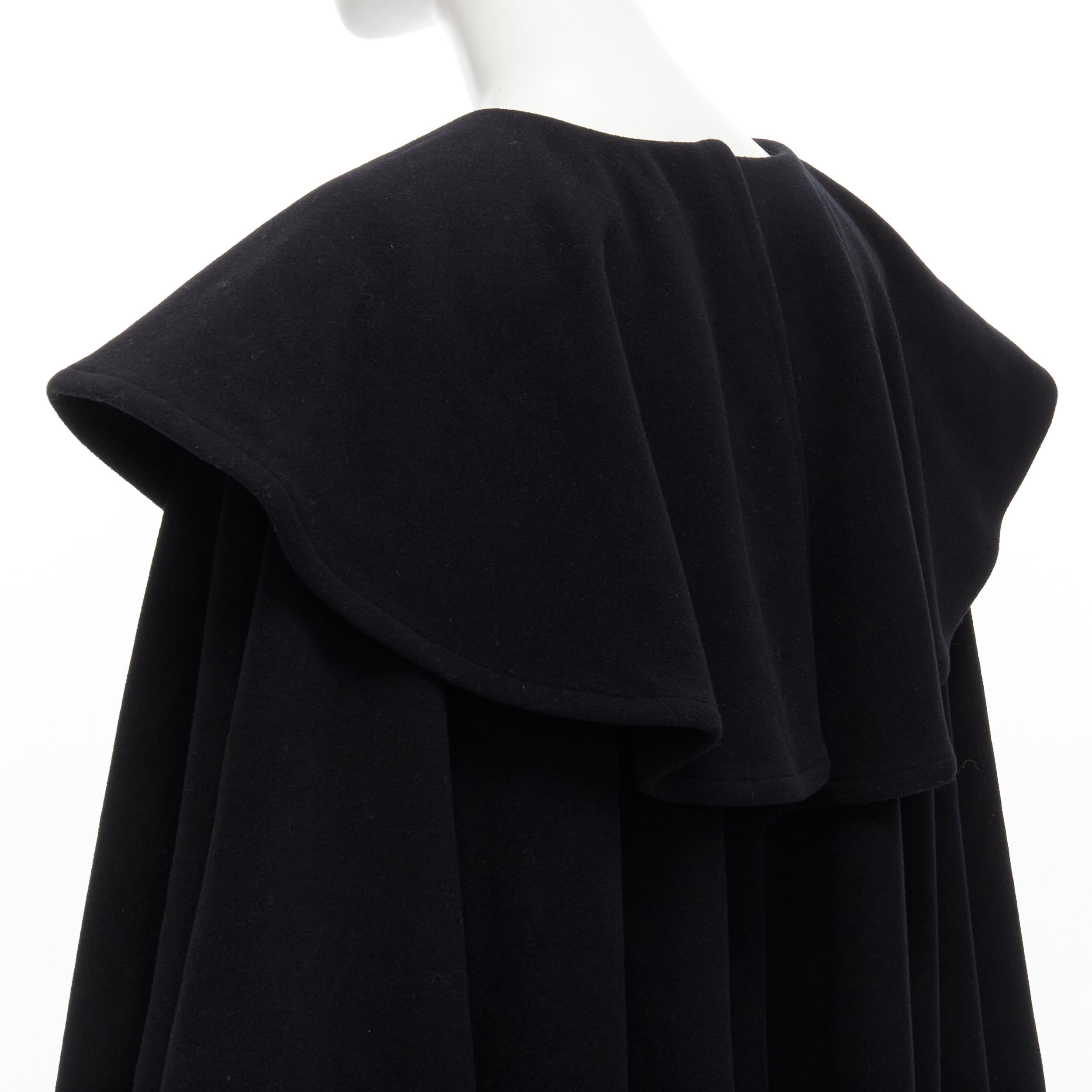 Women's COMME DES GARCONS Vintage 1980s black wool wide ruffle collar circle poncho cape For Sale