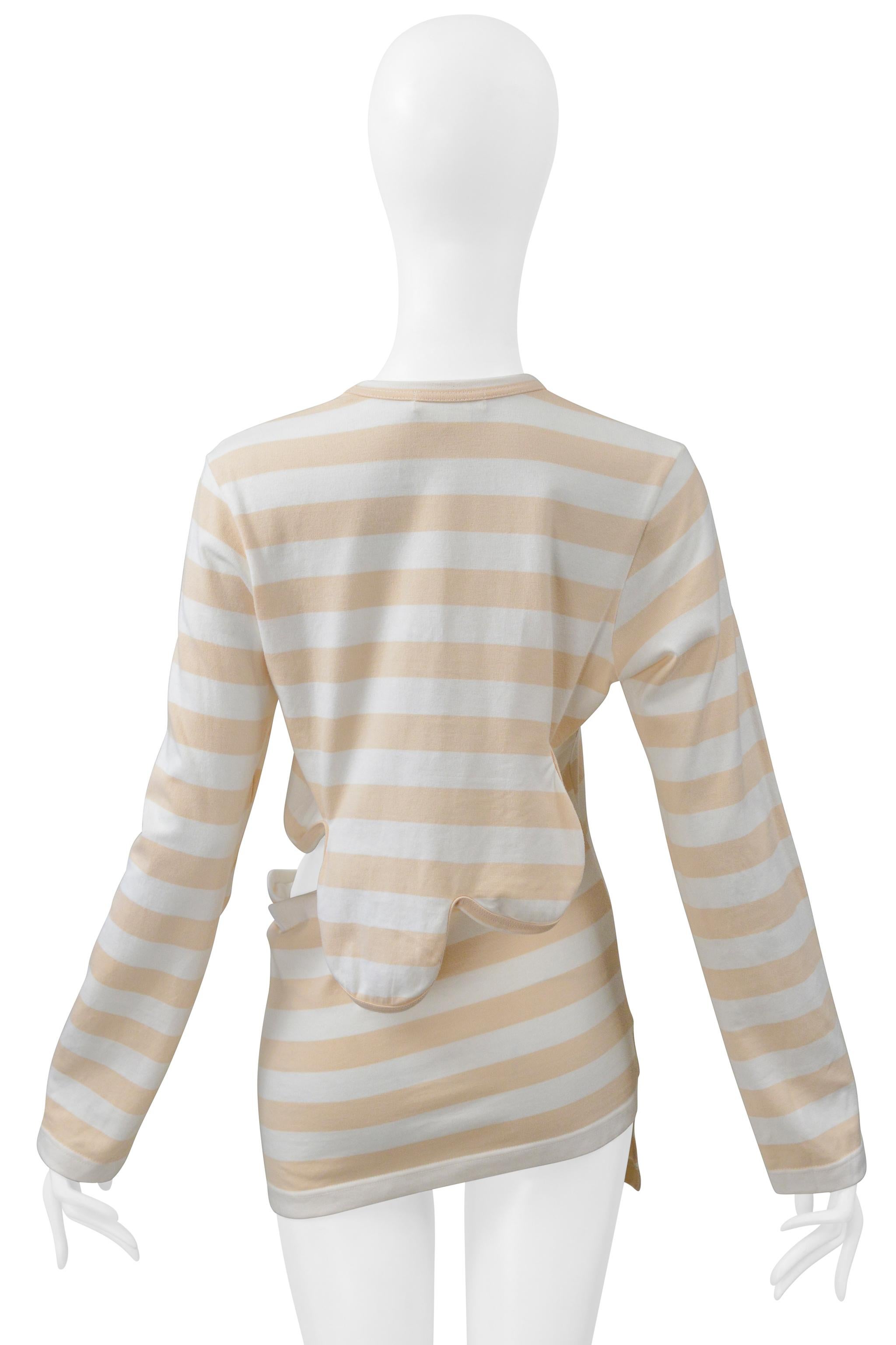 Comme Des Garcons - Camicia a maniche lunghe a righe bianche e abbronzate con ritaglio 2004 In condizioni ottime in vendita a Los Angeles, CA