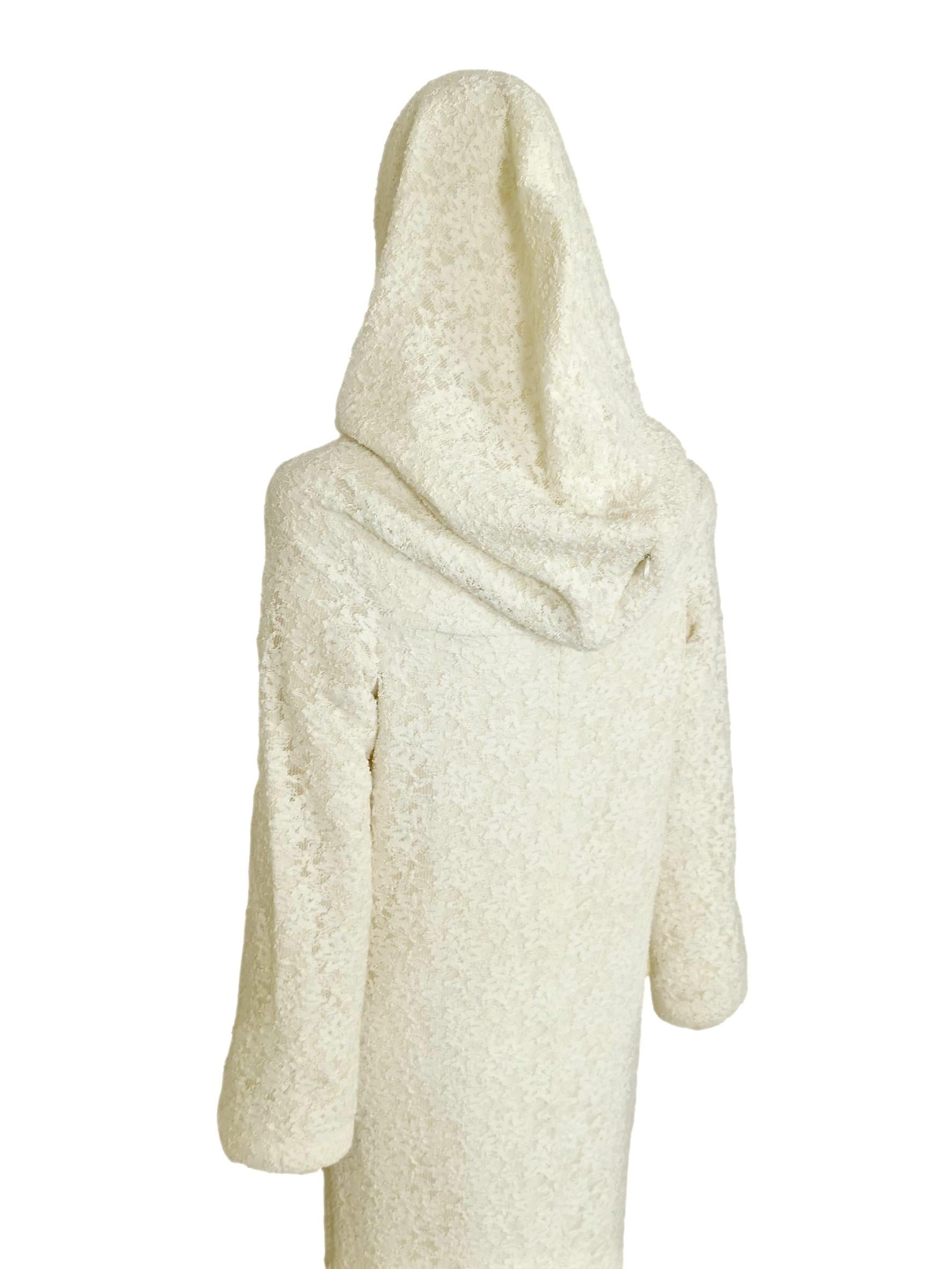 Comme des Garcons AD 2011
White Drama

Cowl Hooded Dress

Size XS
30 Inch Chest