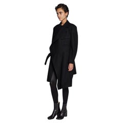Comme des Garçons Abrigo de lana con cinturón asimétrico A/W 1987