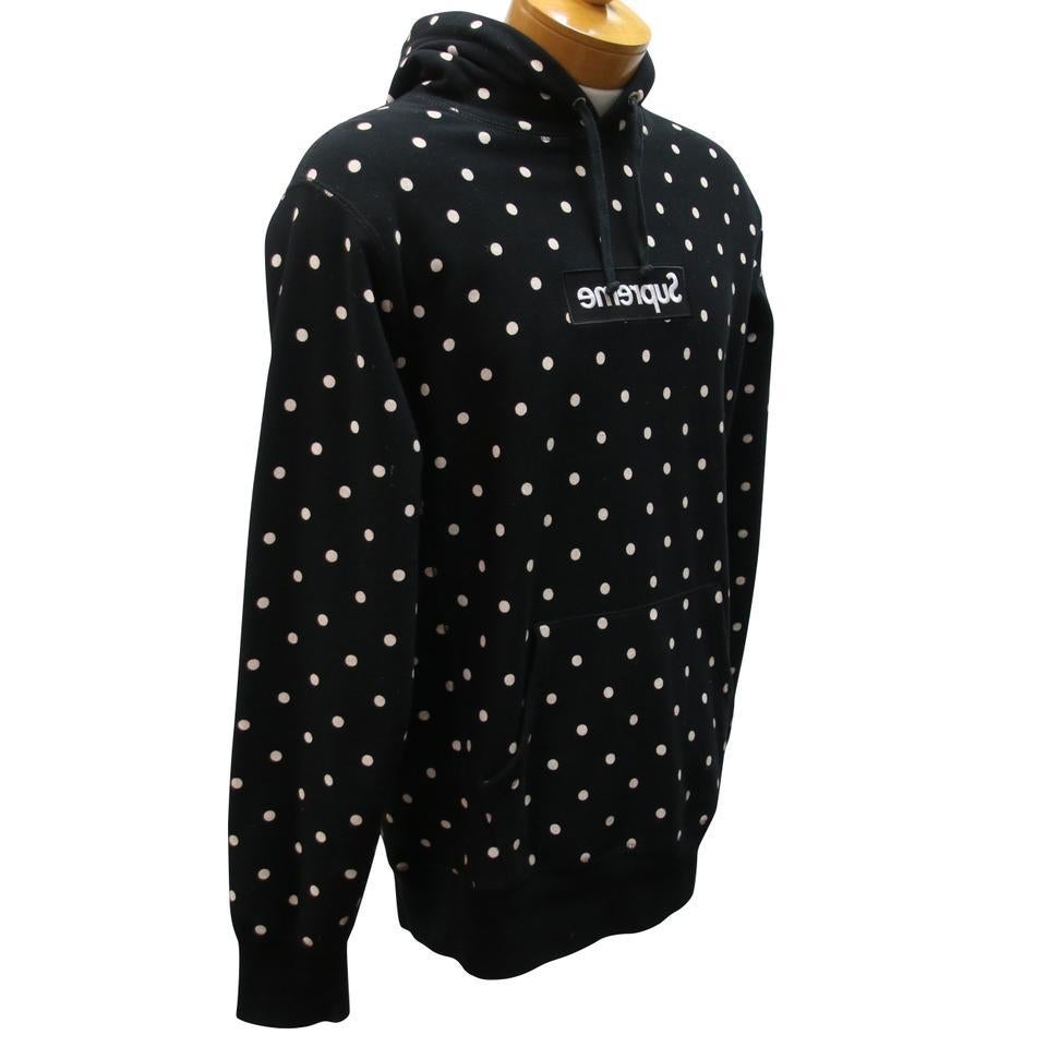 Comme Des Garcons X Supreme Polka Dot Logo Print Men's Hoodie

The Comme Des Garcons x SUPREME polka dot box logo pullover hoodie is another fine example of the minimal styling and attention to detail. Constructed from premium french terry cotton,
