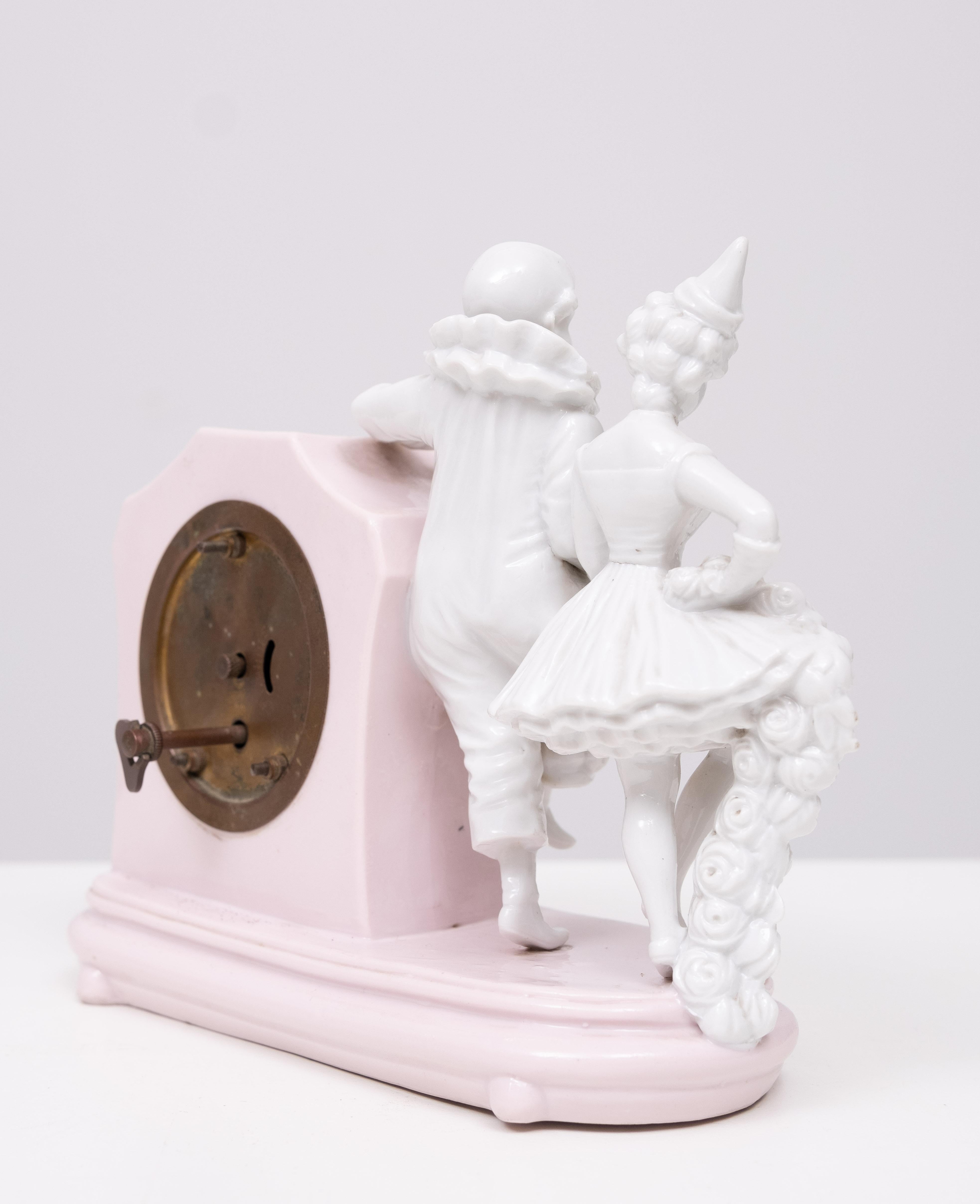 COMMEDIA DELL'ARTE  Capodimonte  Orologio da tavolo  1900 in vendita 7