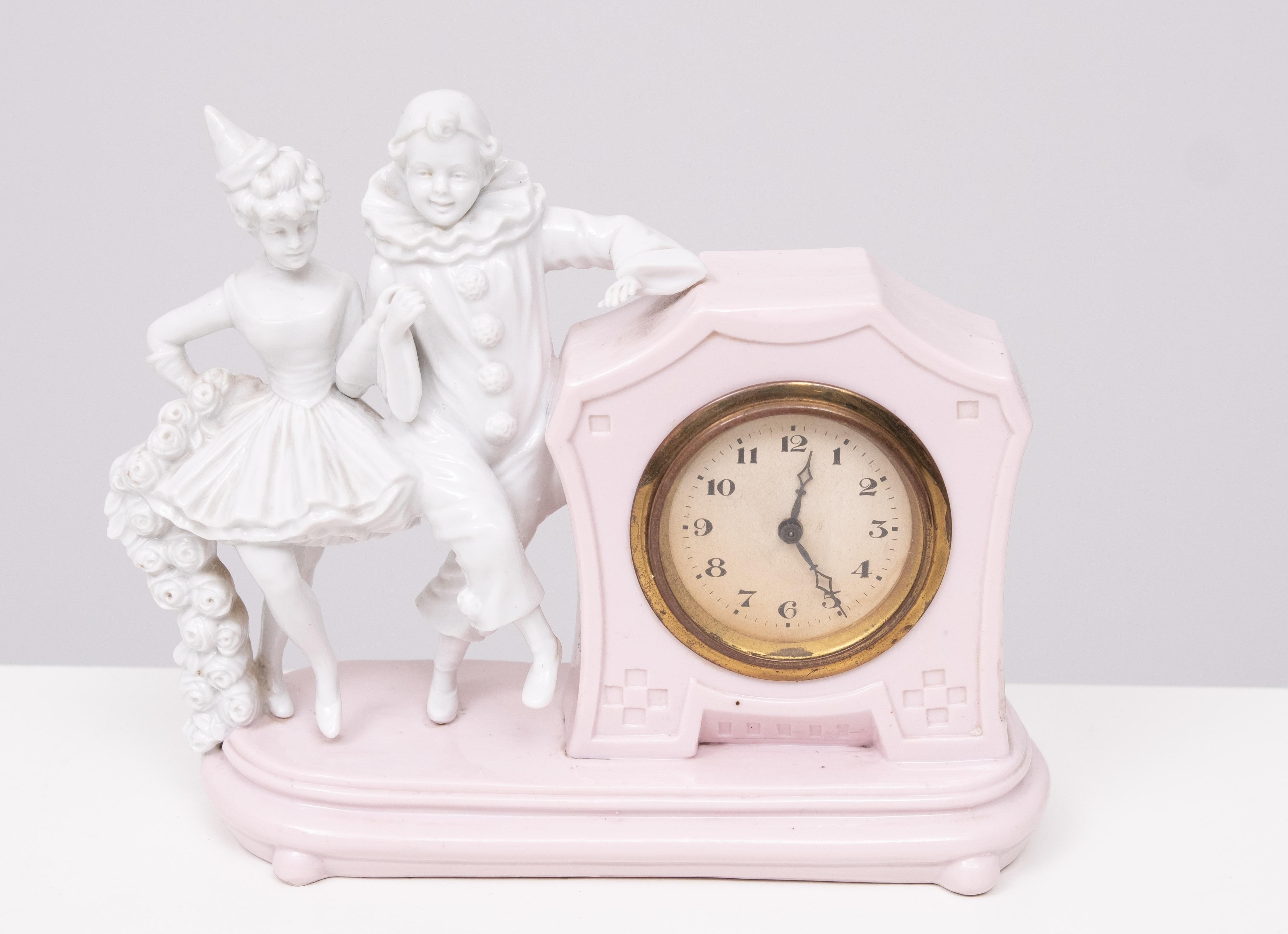 COMMEDIA DELL'ARTE  Capodimonte  Orologio da tavolo  1900 in vendita 3