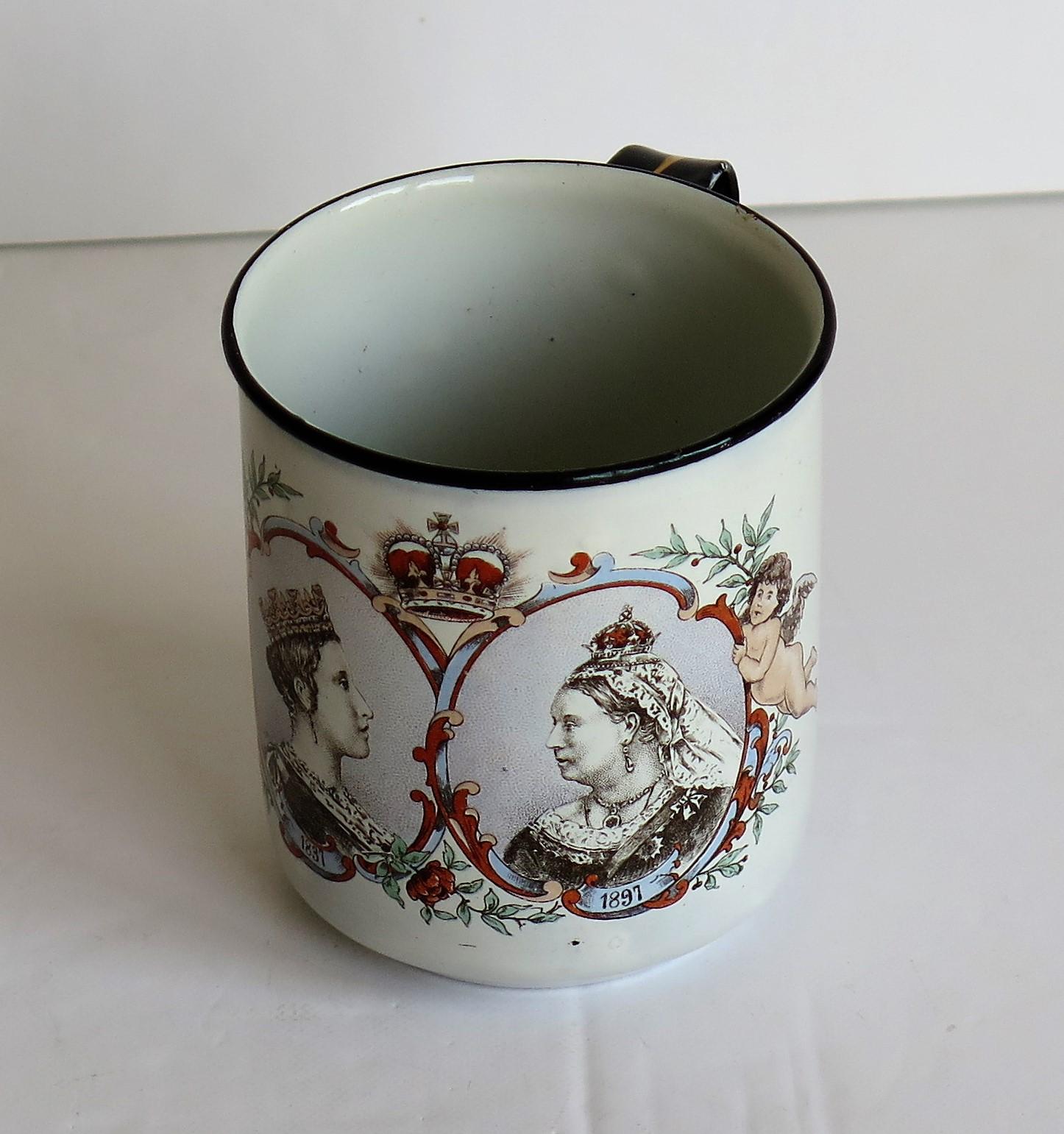 Commemorative Queen Victoria Enamel Mug or Cup Diamond Jubilee 1837-1897  In Good Condition In Lincoln, Lincolnshire