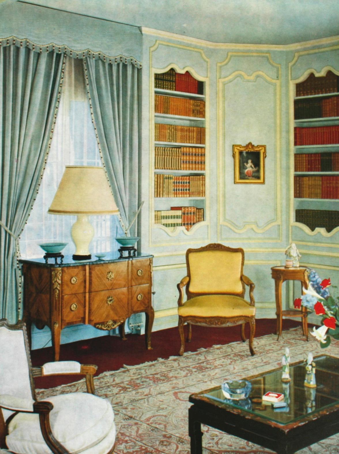 Comment Installer Son Interieur en Regence ou Louis XV, First Edition For Sale 6