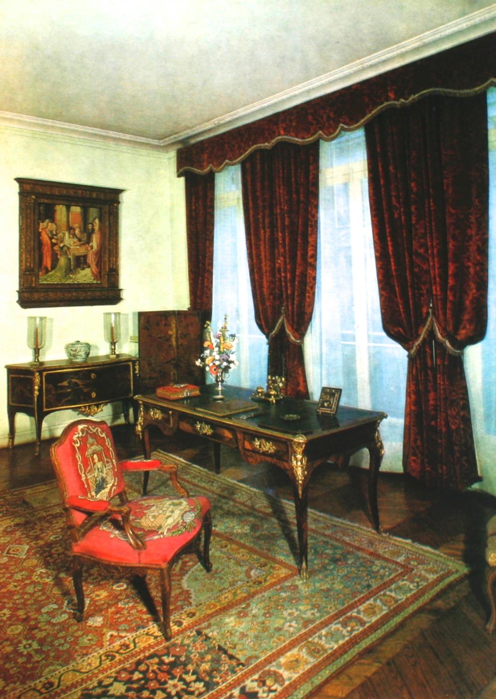 Comment Installer Son Interieur en Regence ou Louis XV, First Edition For Sale 8