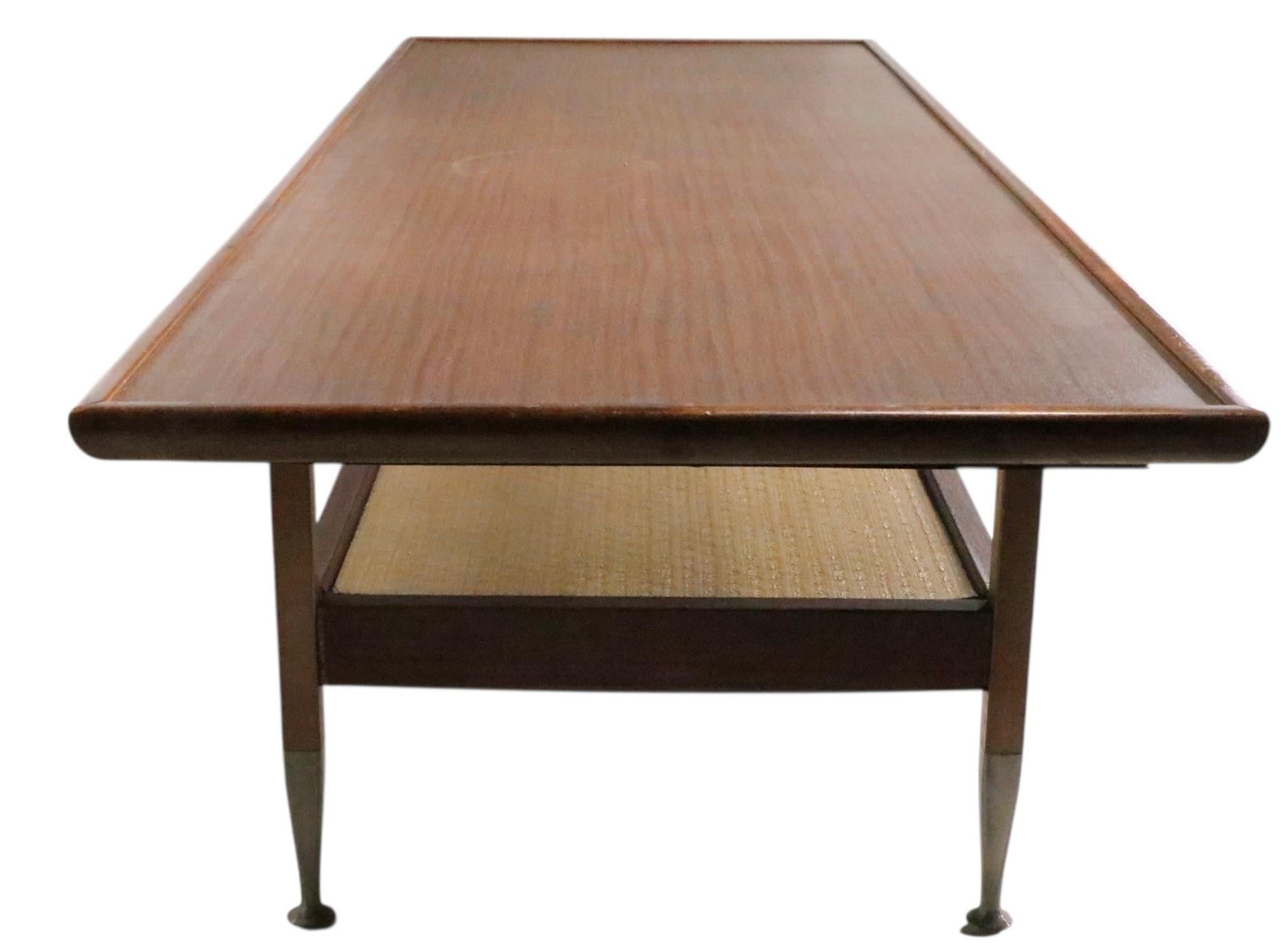 Mesa baja Mid Century de calidad comercial en venta 5