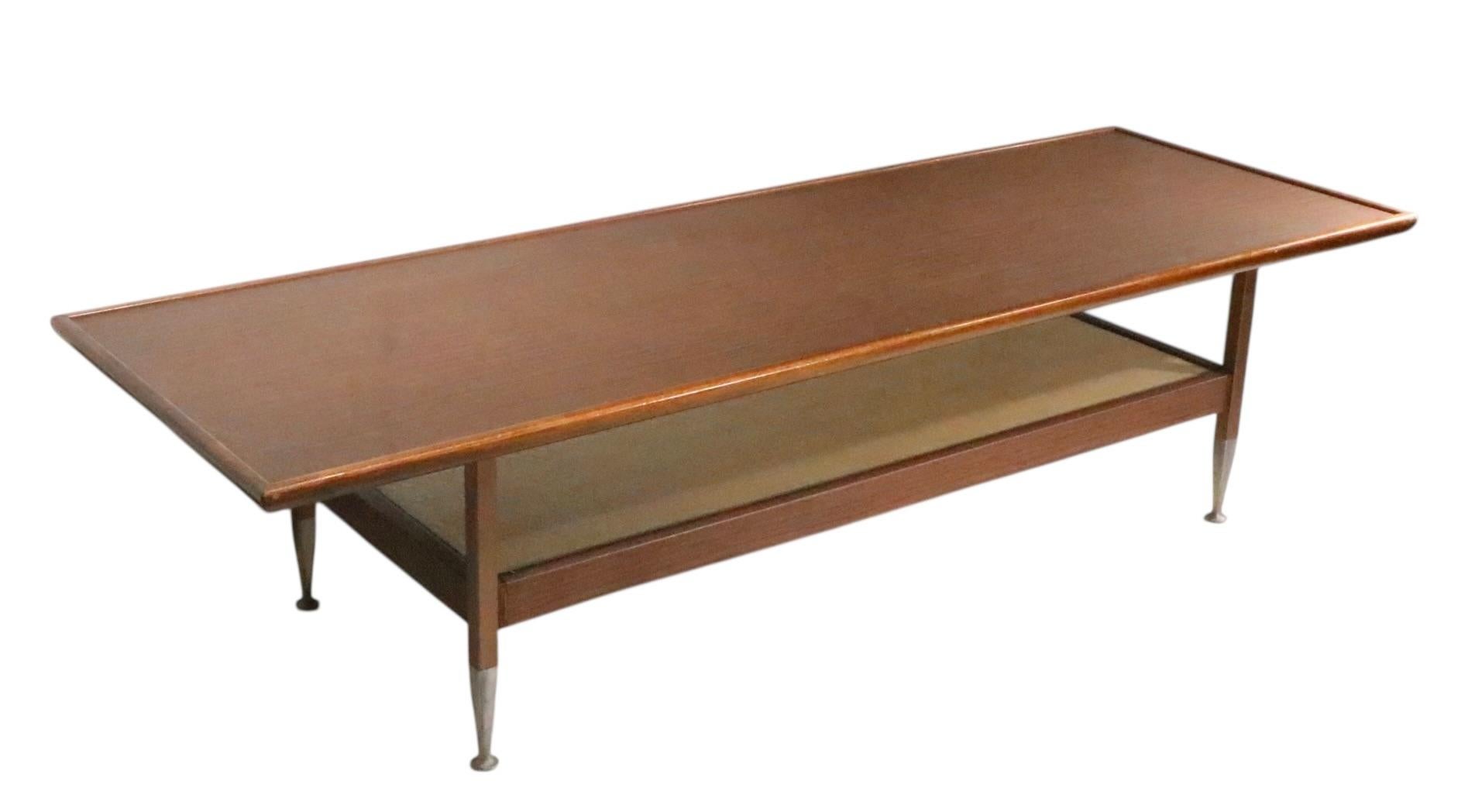 Mesa baja Mid Century de calidad comercial en venta 2