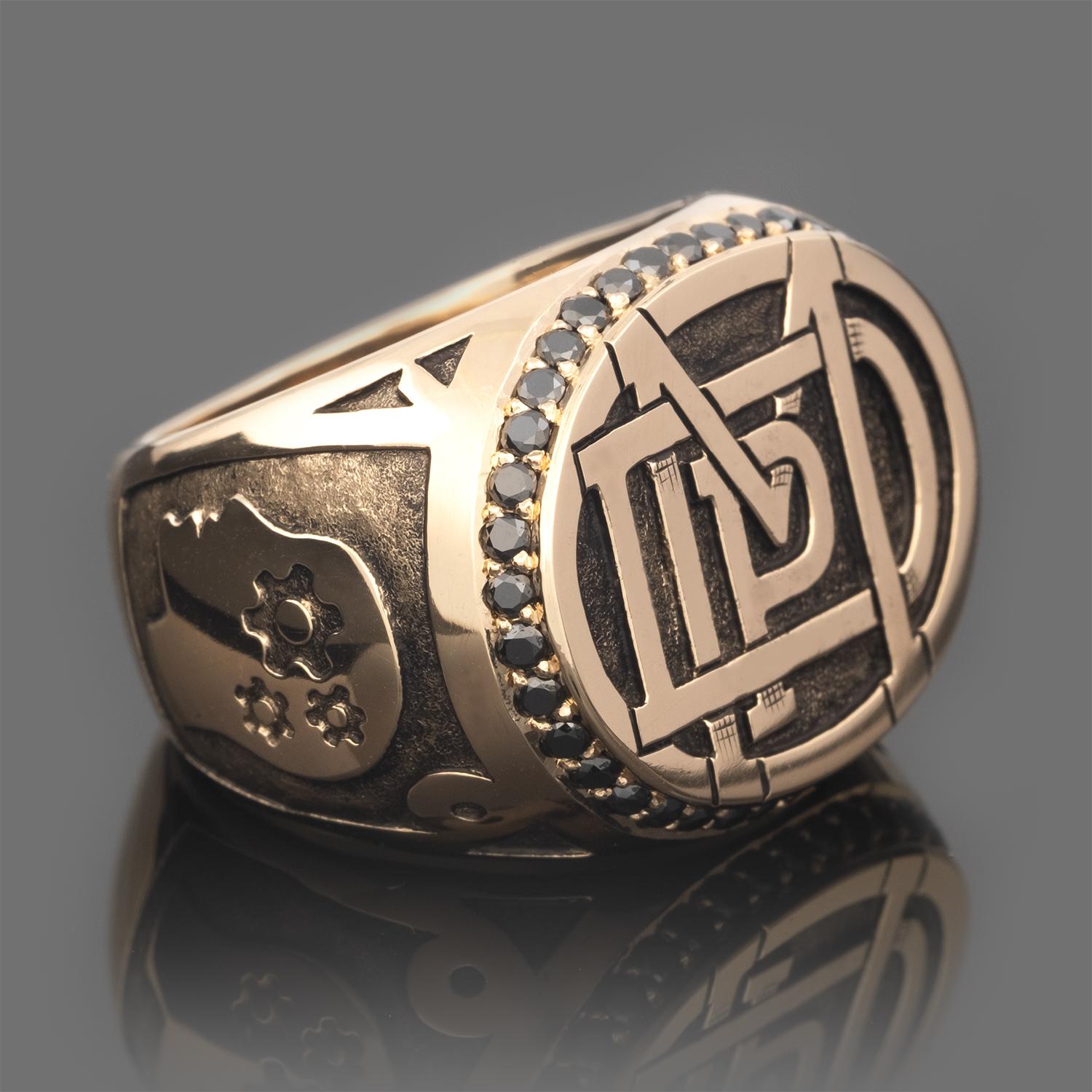 For Sale:  Commission a Personalized Monogram Signet Ring 2