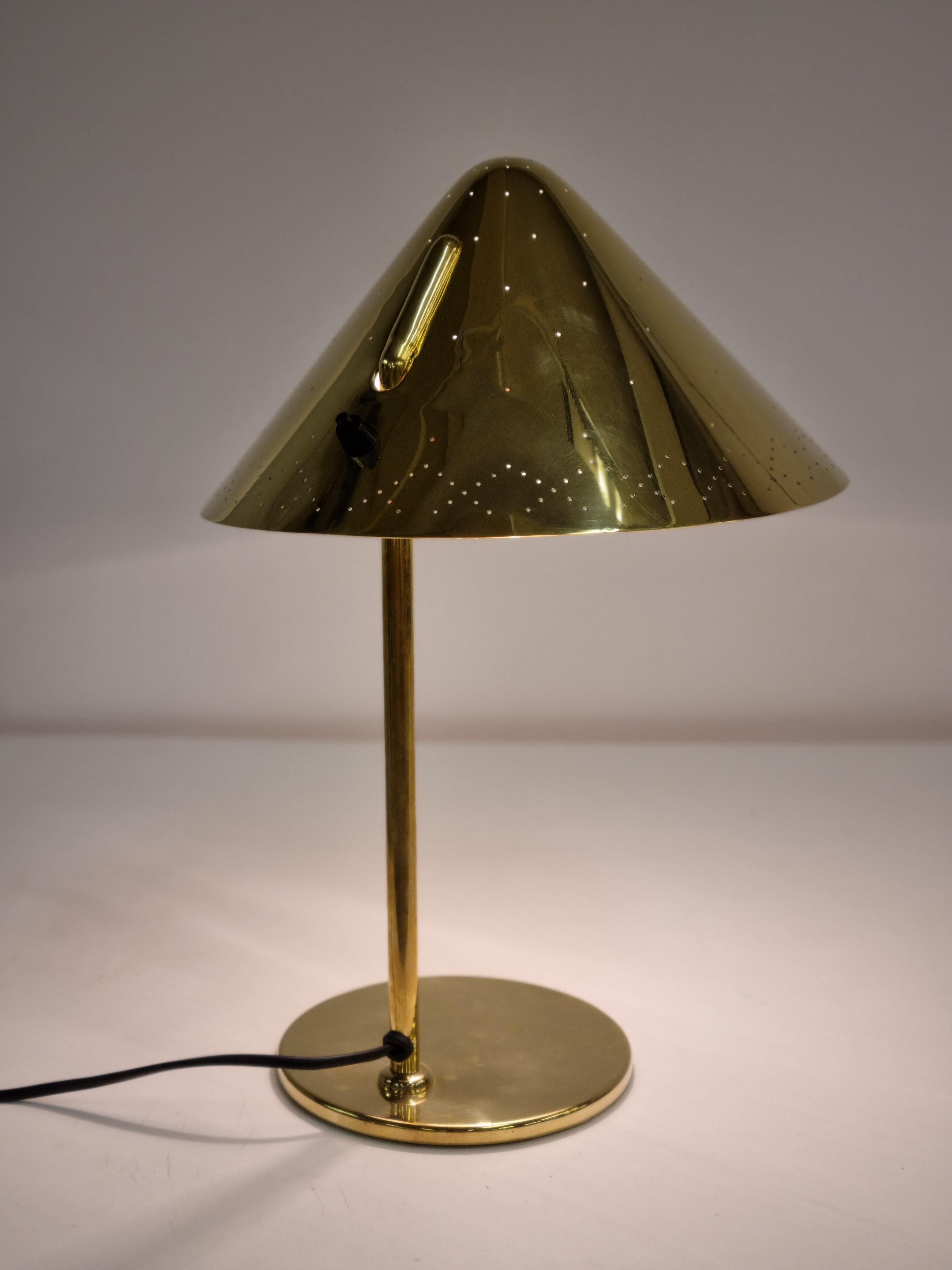 Scandinavian Modern Commissioned Paavo Tynell Table Lamp, Taito Oy, 1950s For Sale