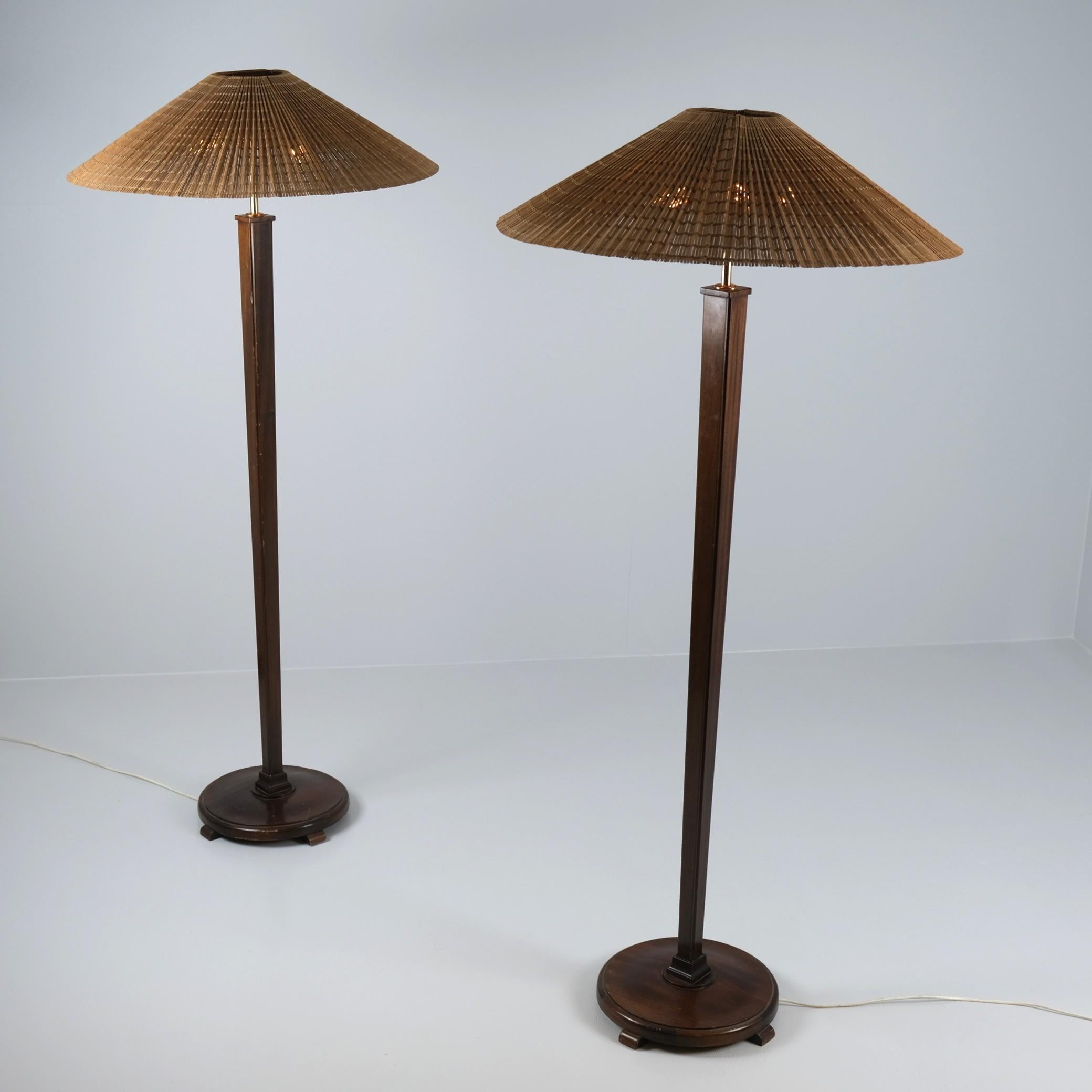 A beautiful pair of commissioned floor lamps by Paul Boman/Paavo Tynell for the United Paper Mills (Yhtyneet paperitehtaat) club house in Jämsänkoski. P. Boman / Oy Taito Ab, c. late 1940s. We acquired these lamps directly from the club house.
As