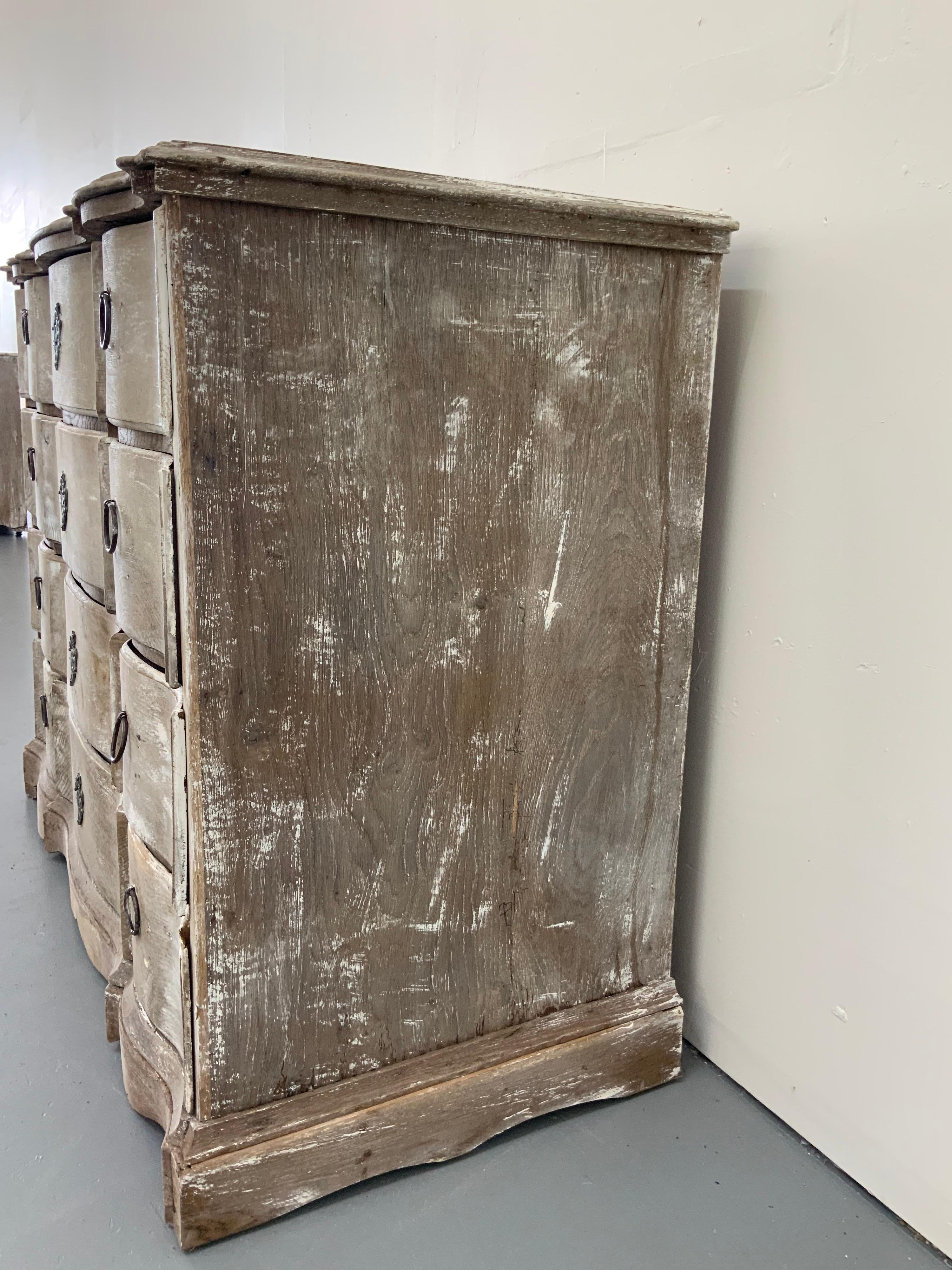 Commode Arbalete Duth Style, 19th Century in Patina In Good Condition For Sale In Stuart, FL