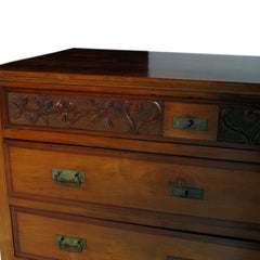 Cómoda Art Nouveau en Nogal , Cuatro Cajones, Tallada, Restaurada, cera pulida