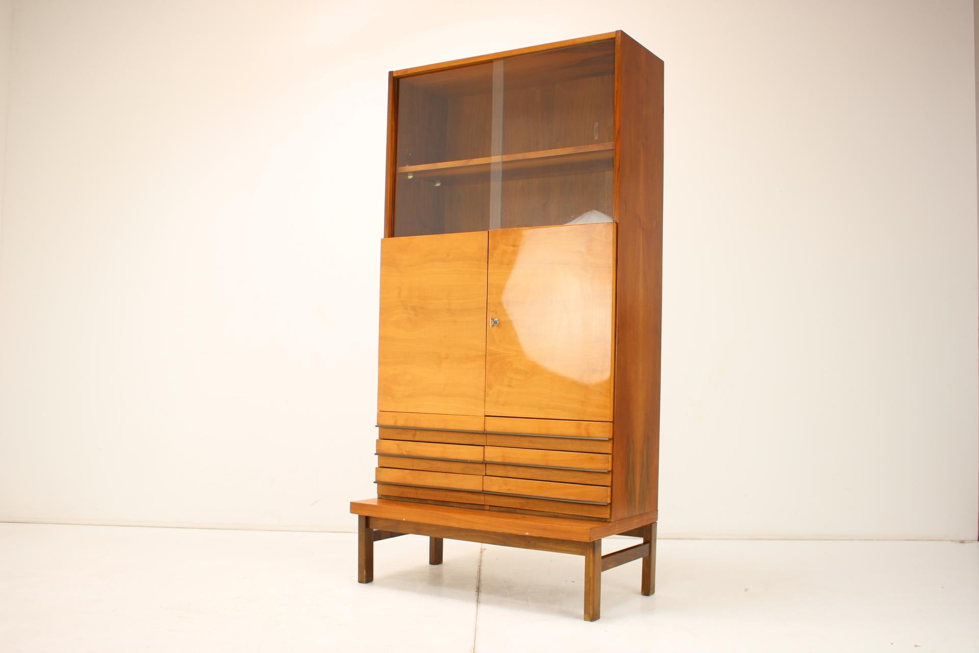 Commode ZNZ Bratislava, Tchécoslovaquie, années 1960 en vente 6