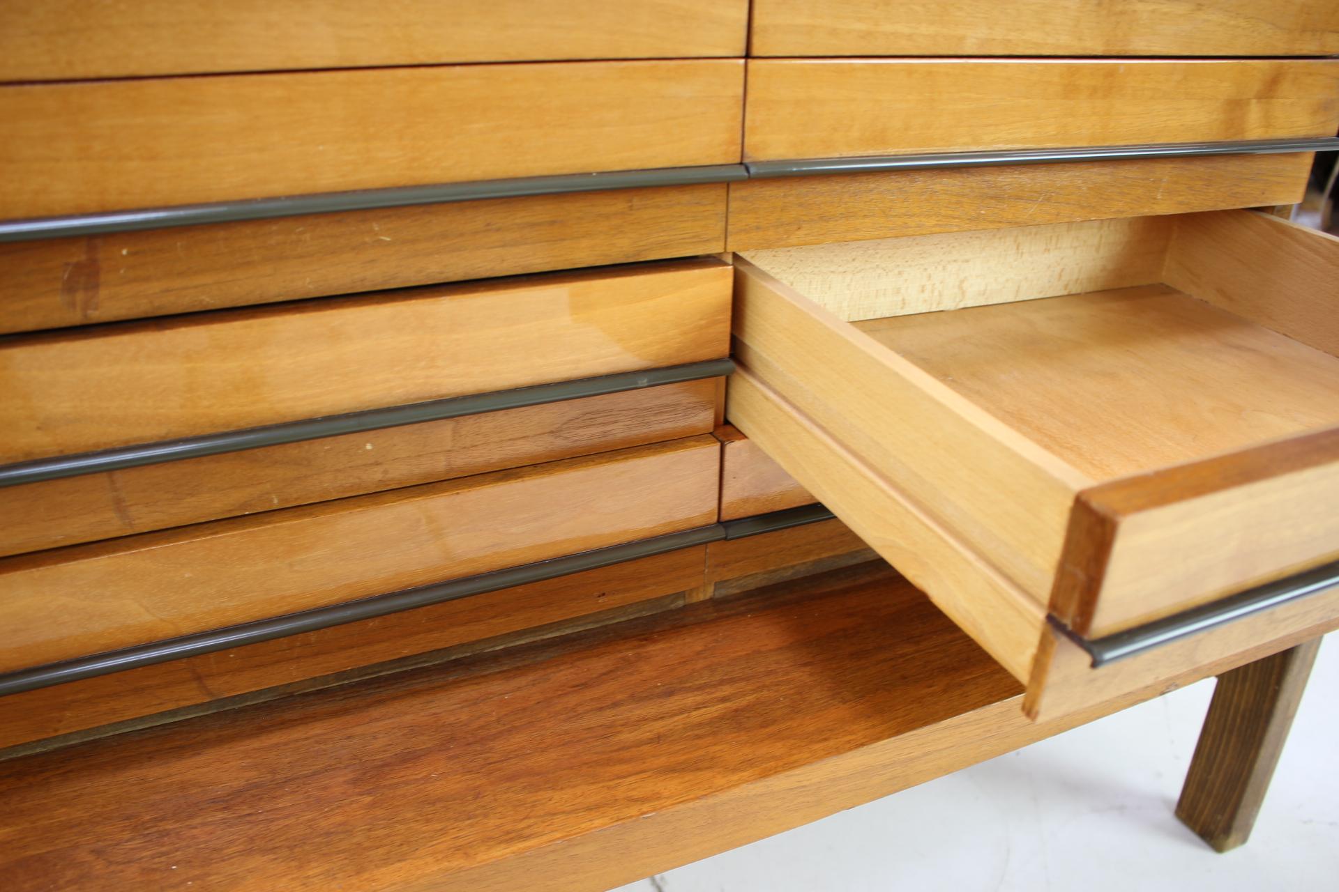 Milieu du XXe siècle Commode ZNZ Bratislava, Tchécoslovaquie, années 1960 en vente