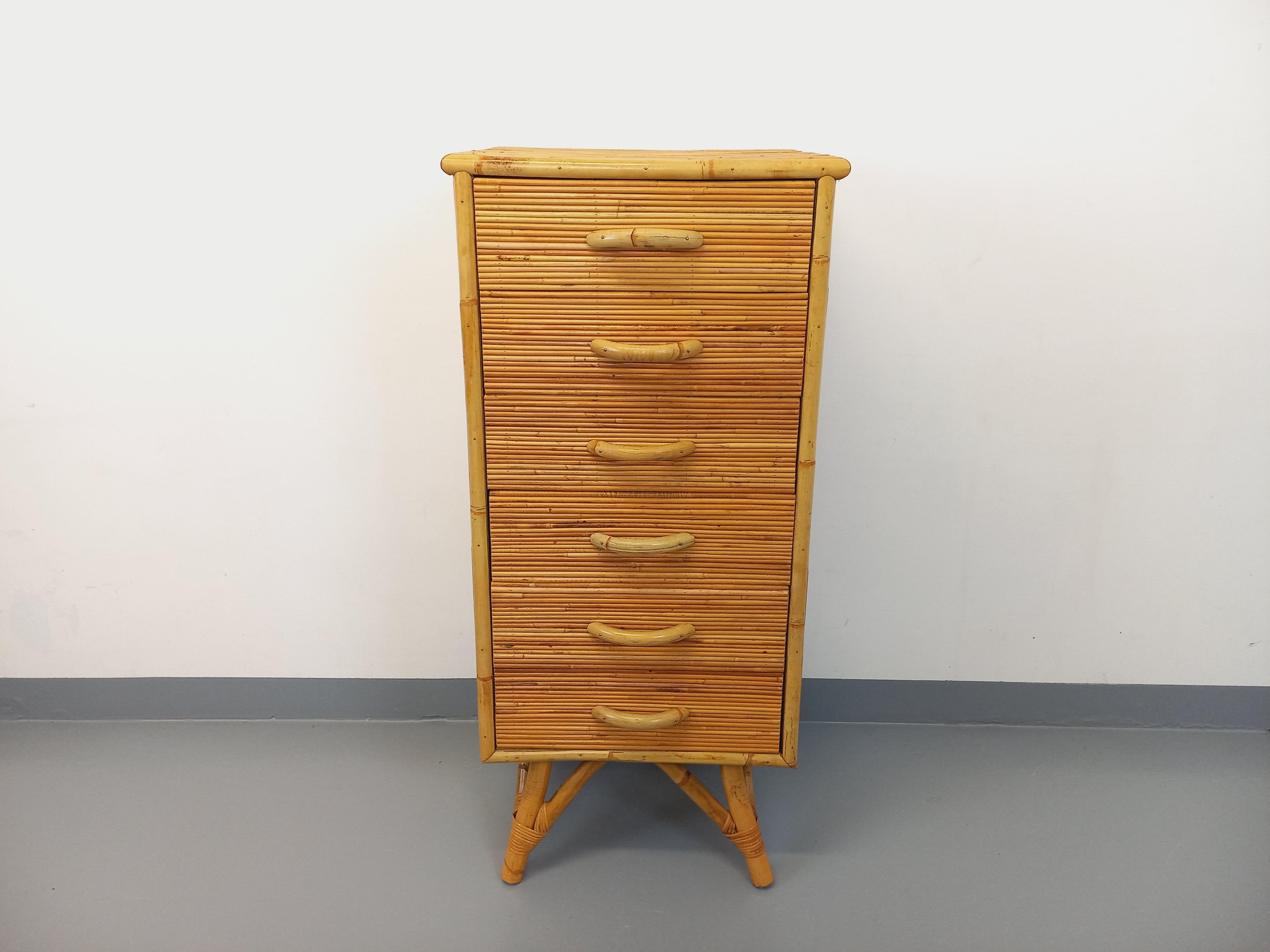 Commode chiffonnier vintage en rotin degli anni '70 in vendita 3
