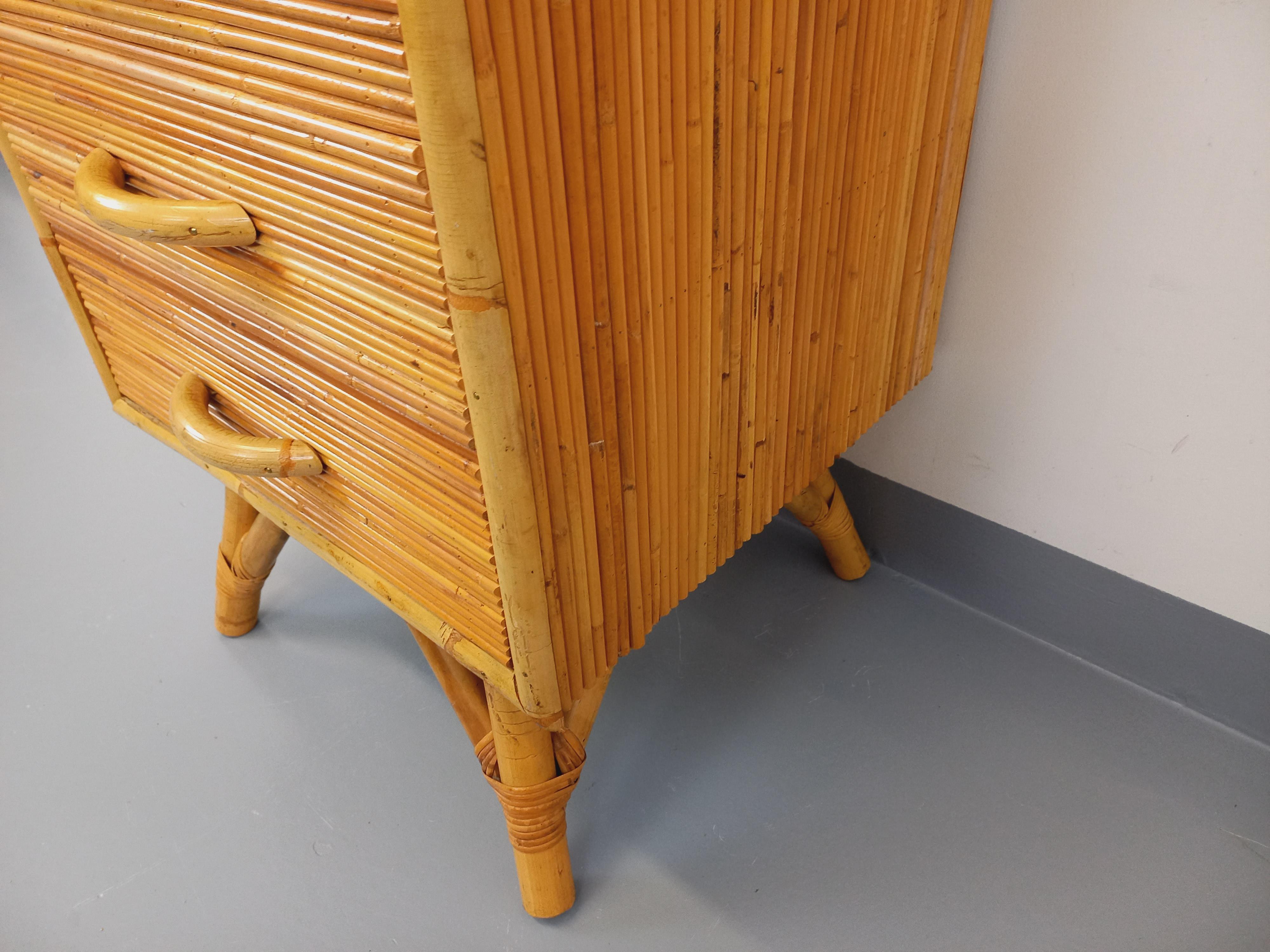 Commode chiffonnier vintage en rotin degli anni '70 in vendita 4