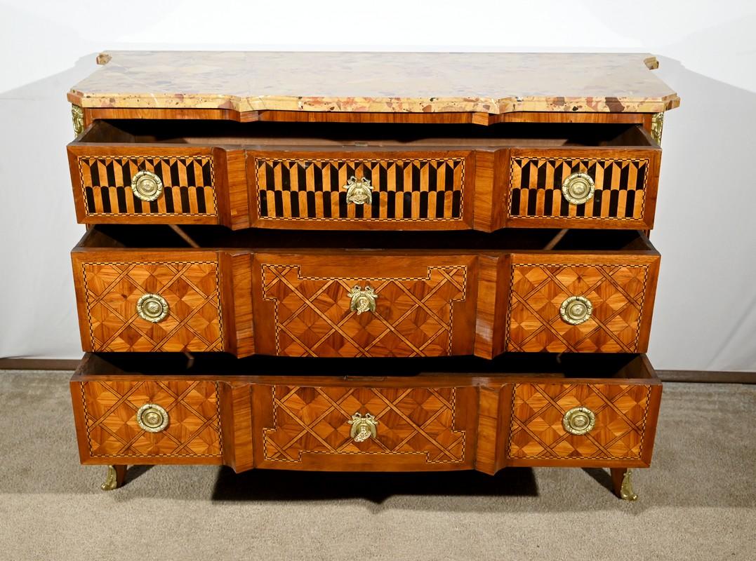 Marqueterie Cassettiera in palissandro e mogano, transizione Luigi XV / Luigi XVI - Fine '1 in vendita