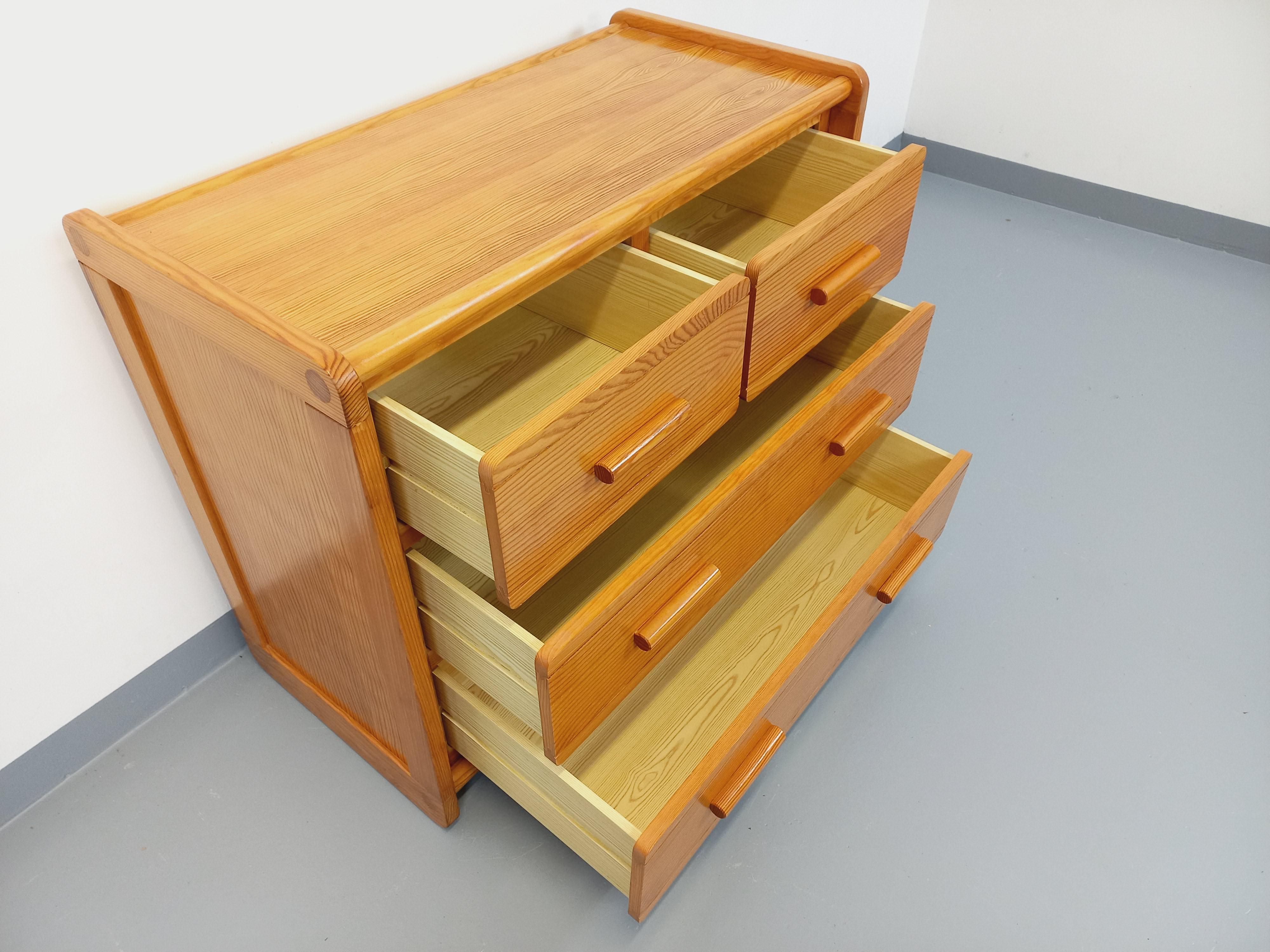 Commode en pin Gautier vintage des années 70 80 in vendita 3