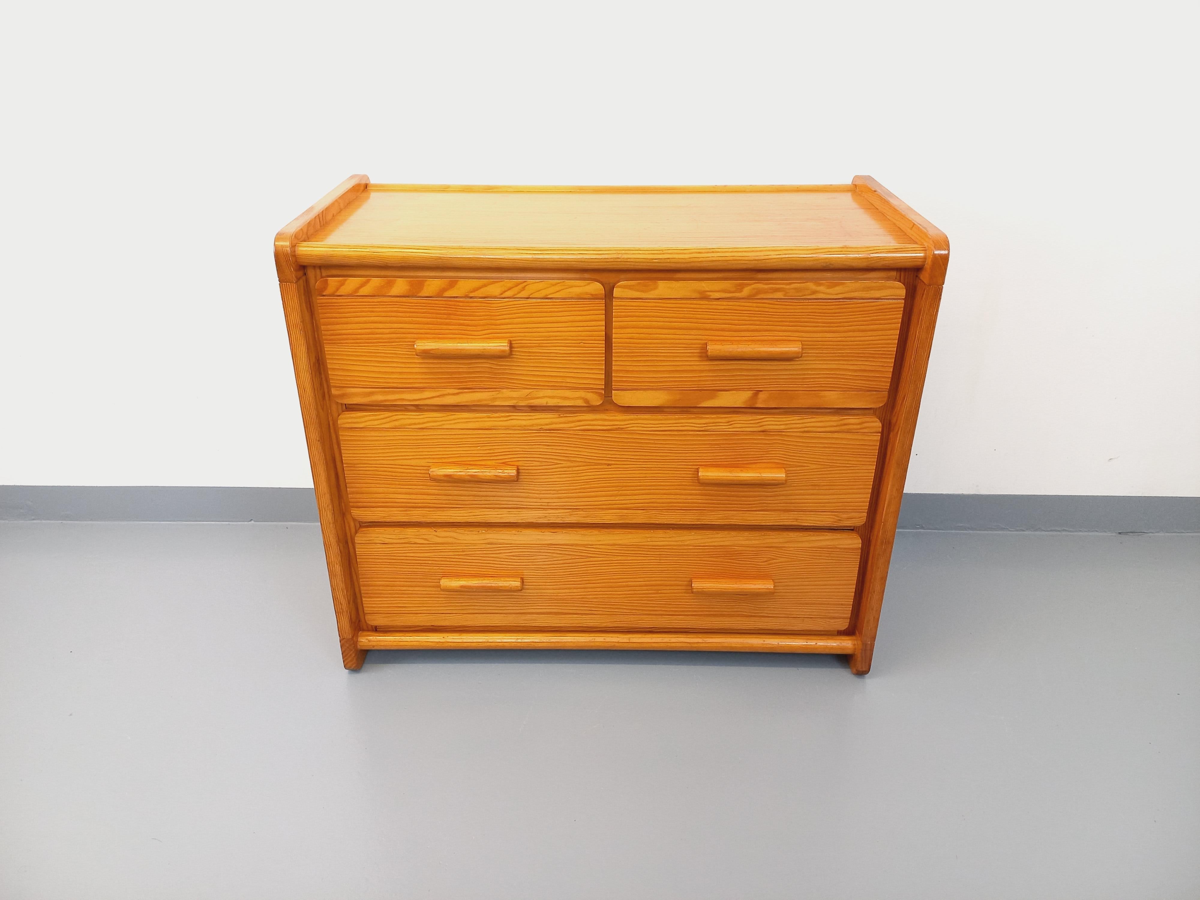 Commode en pin Gautier vintage des années 70 80 in vendita 7