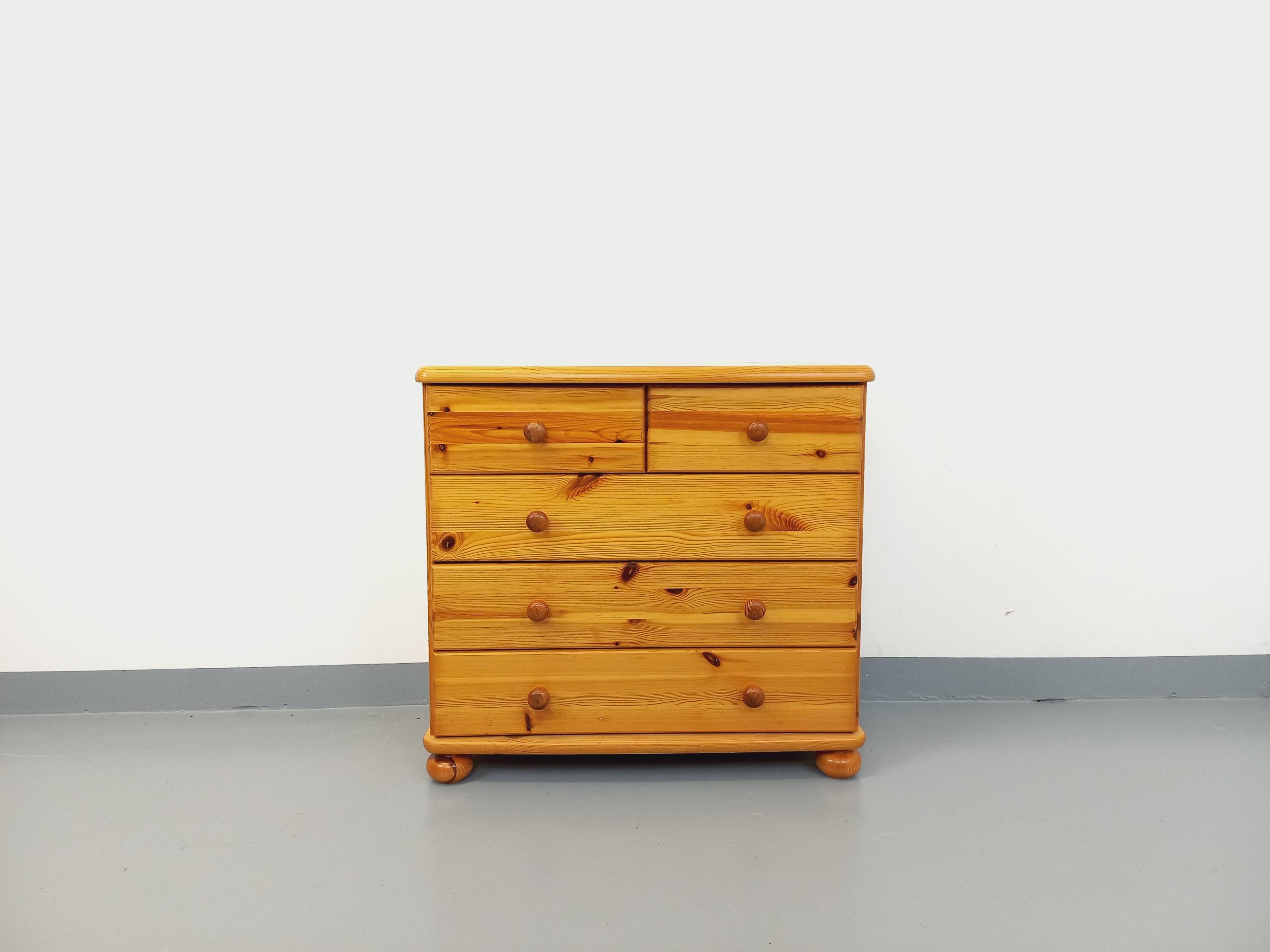 Commode en pin vintage degli anni '70 in vendita 3