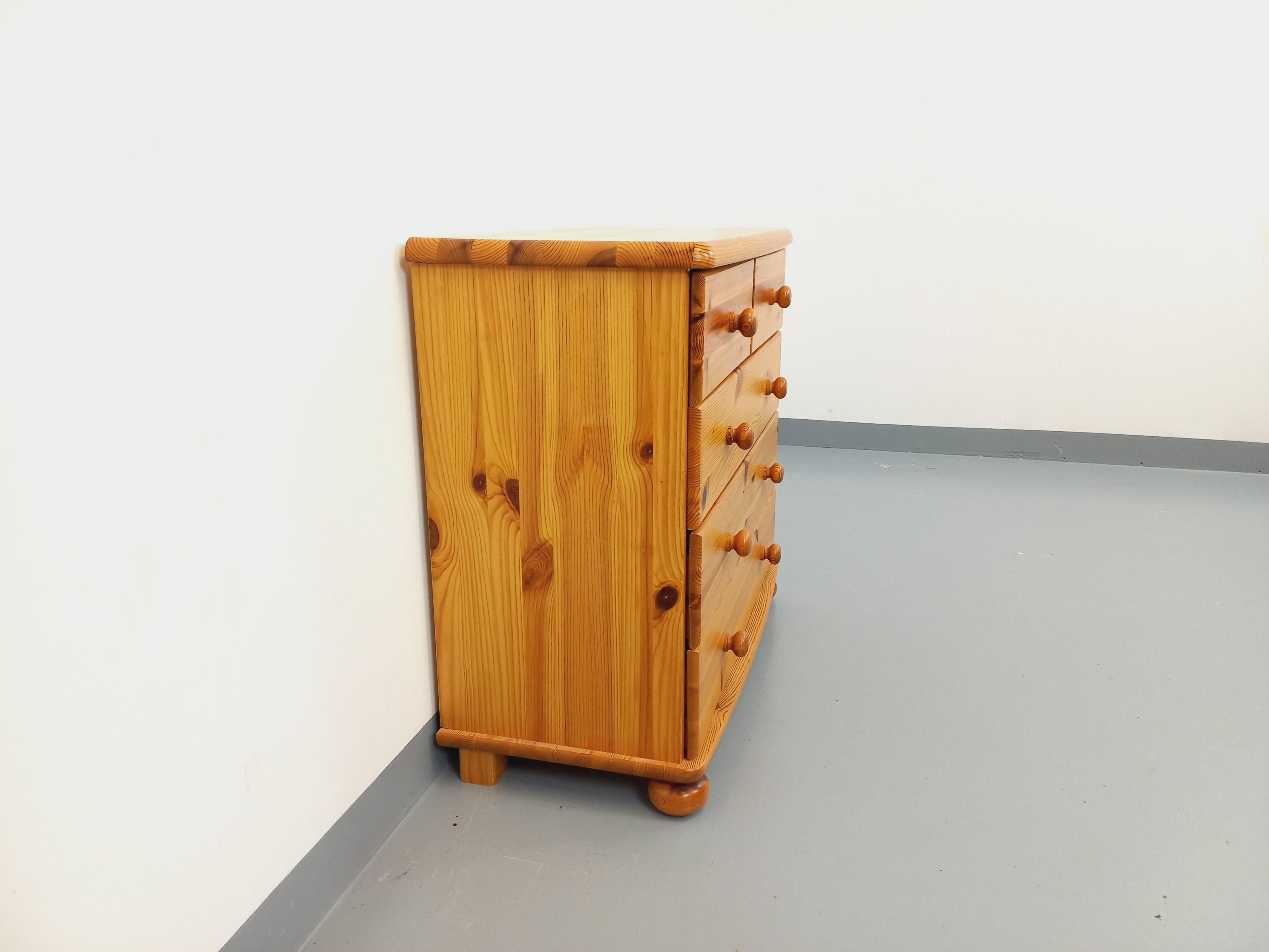 Commode en pin vintage degli anni '70 in vendita 1