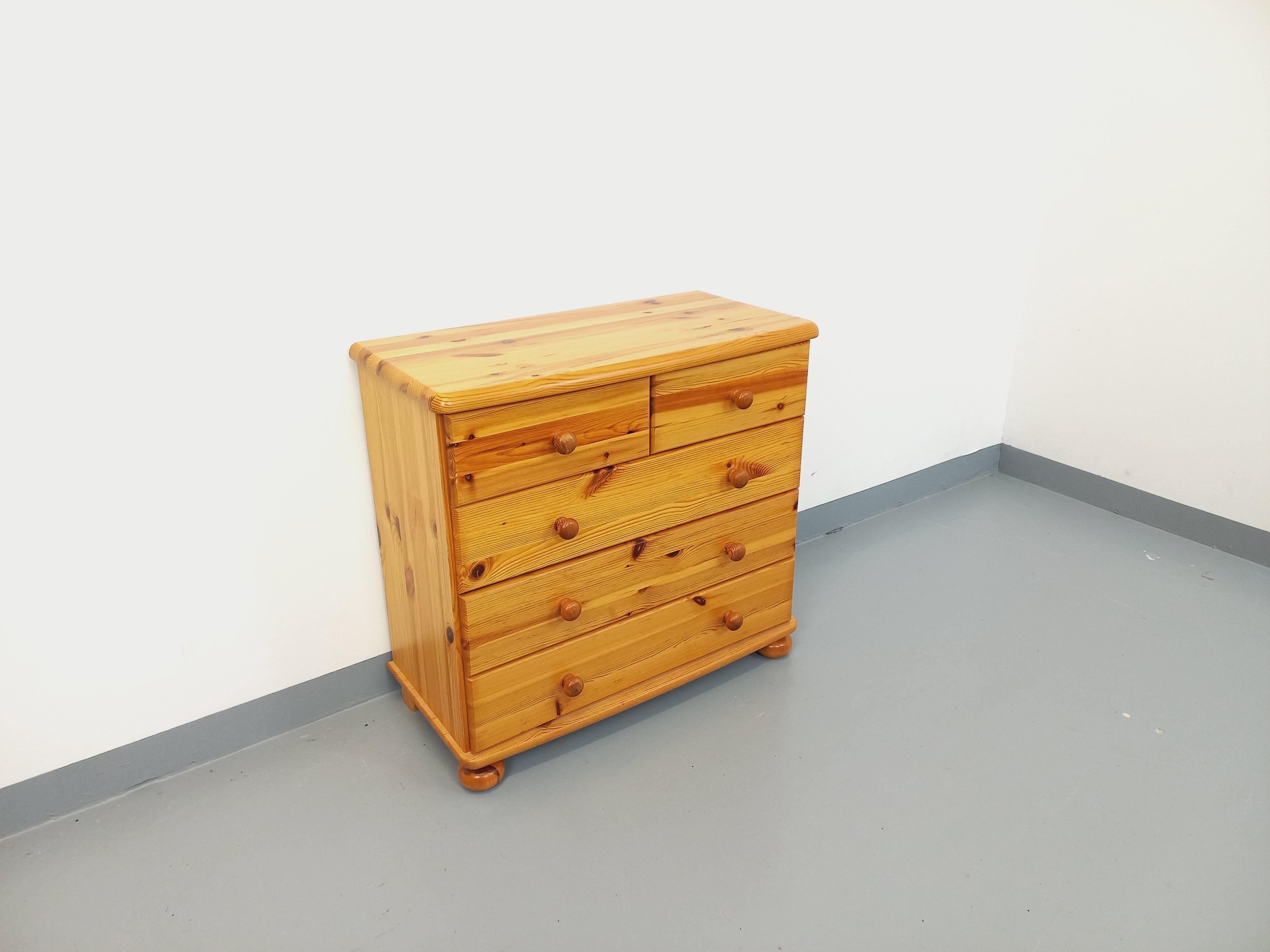Commode en pin vintage degli anni '70 in vendita 2