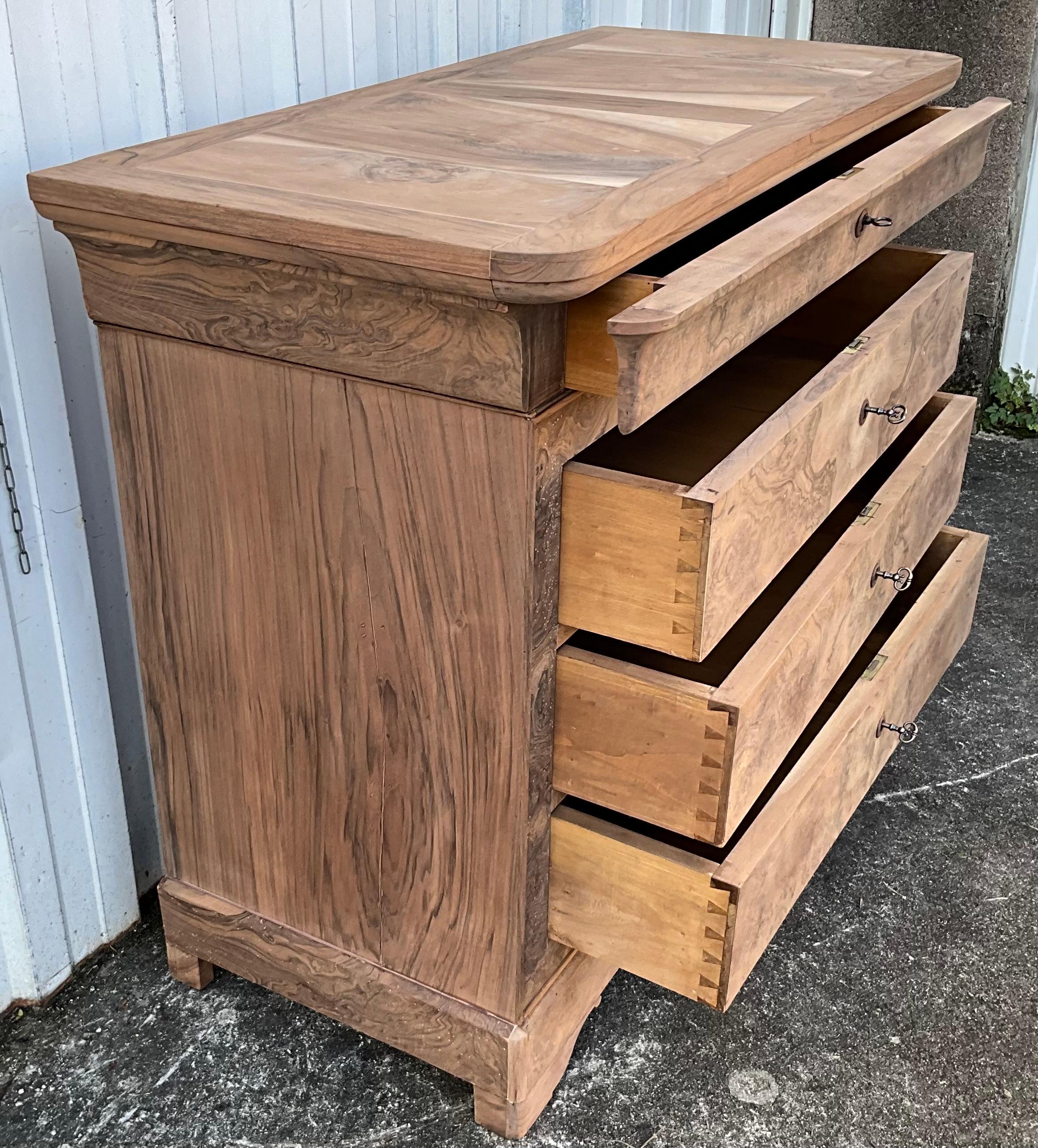 Commode Française Louis Philippe milieu 19ème ronce de noyer 9