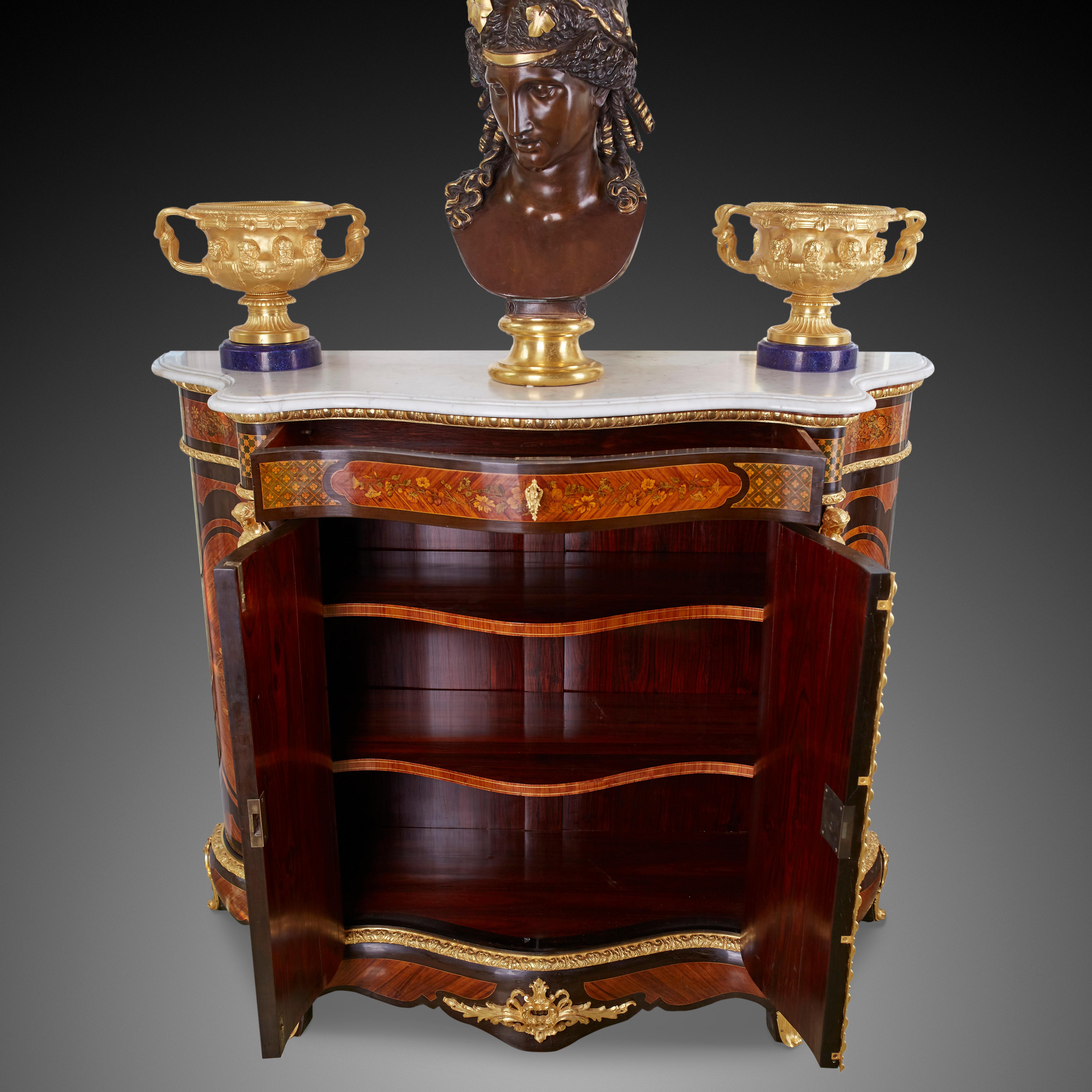 Commode French 19th Century of Louis XVI Period In Excellent Condition For Sale In Warsaw, PL