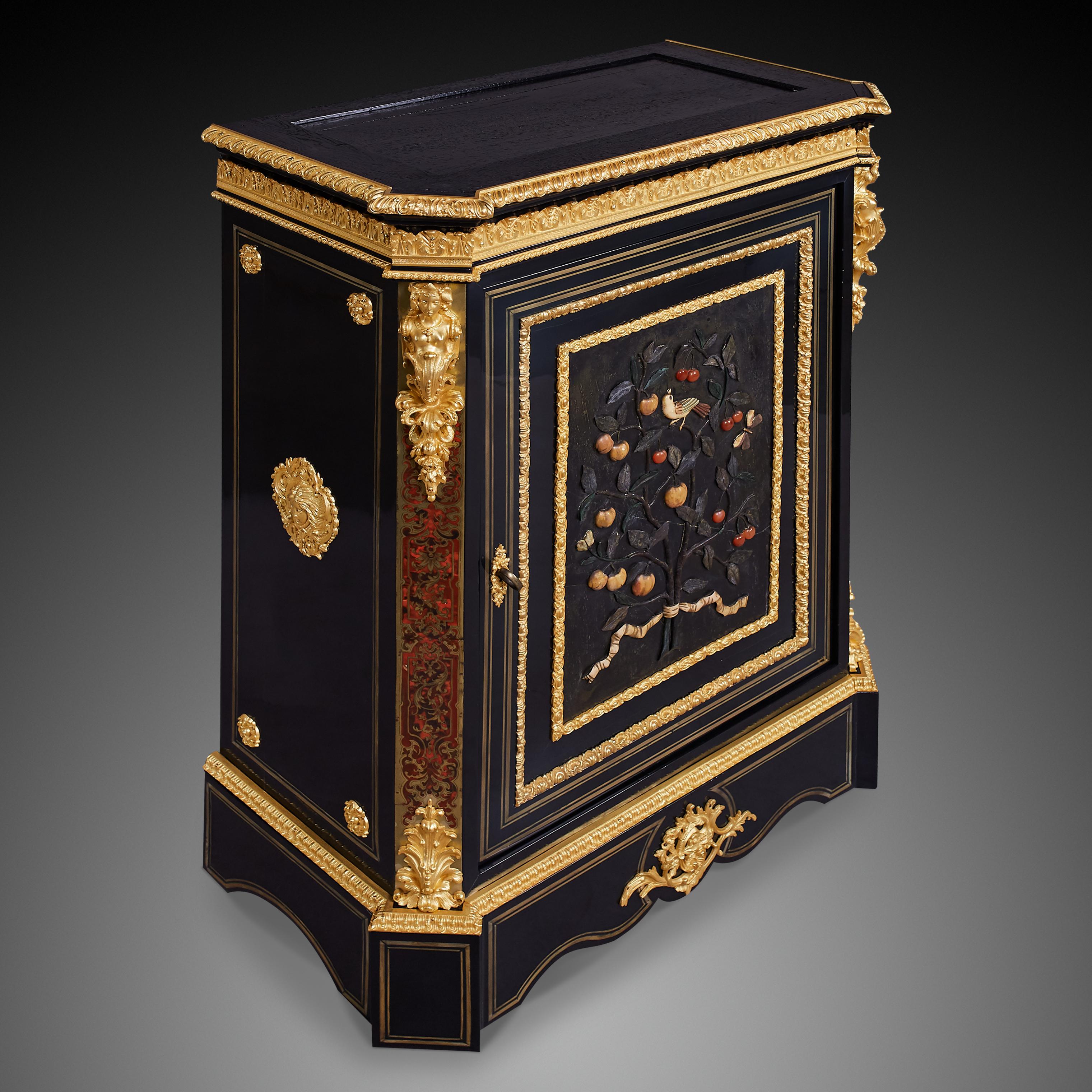 Commode French 19th Century of Napoleon III Period For Sale 2