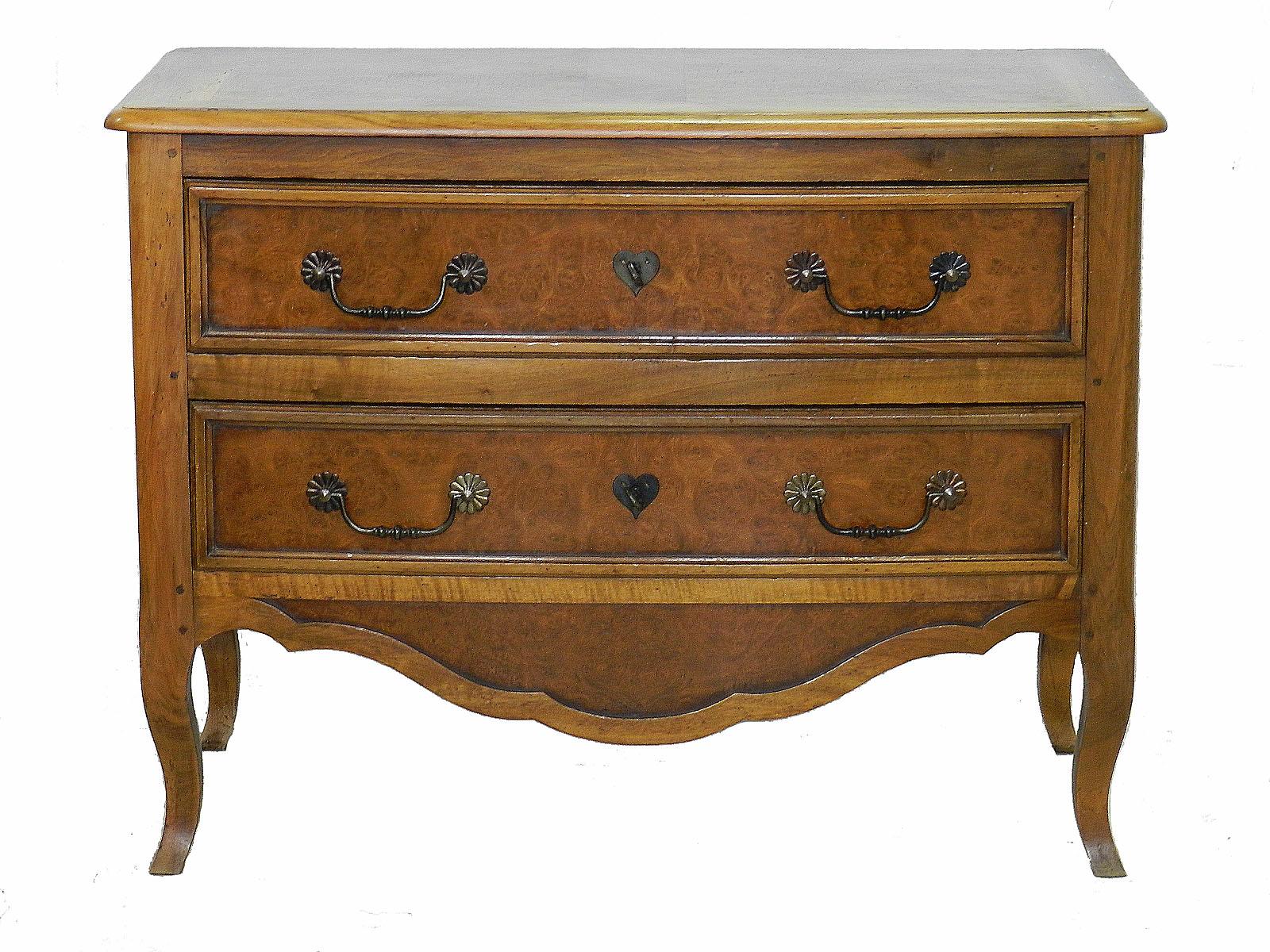 Commode French chest of drawers Louis XV style vintage 20th century
Artisan made
Superb quality pegged construction in burr elm and walnut
Antique revival
Apron front
Two drawers.

 