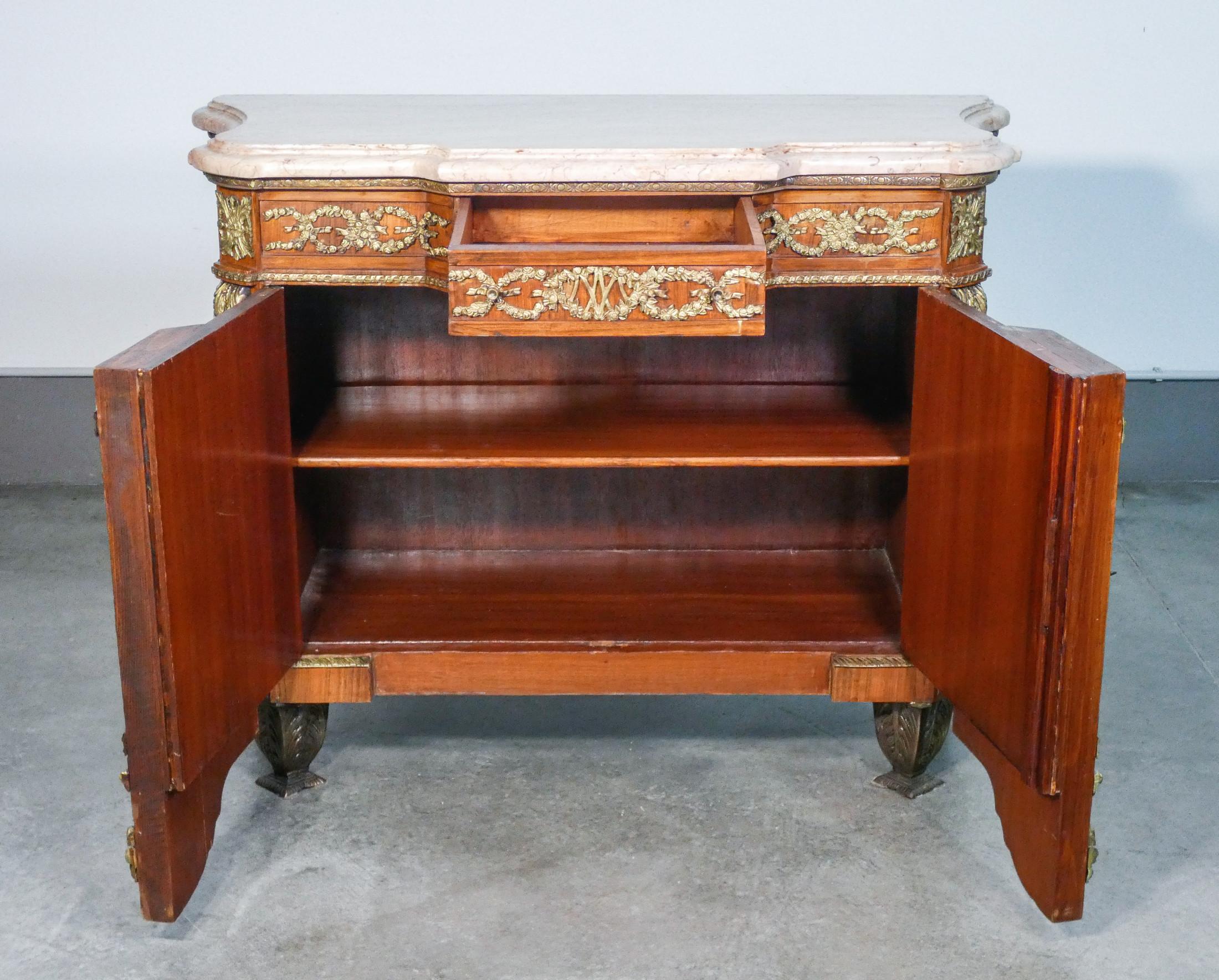Commode in Louis XV Style, Original Model by Jean Riesner. Early 20th C For Sale 1