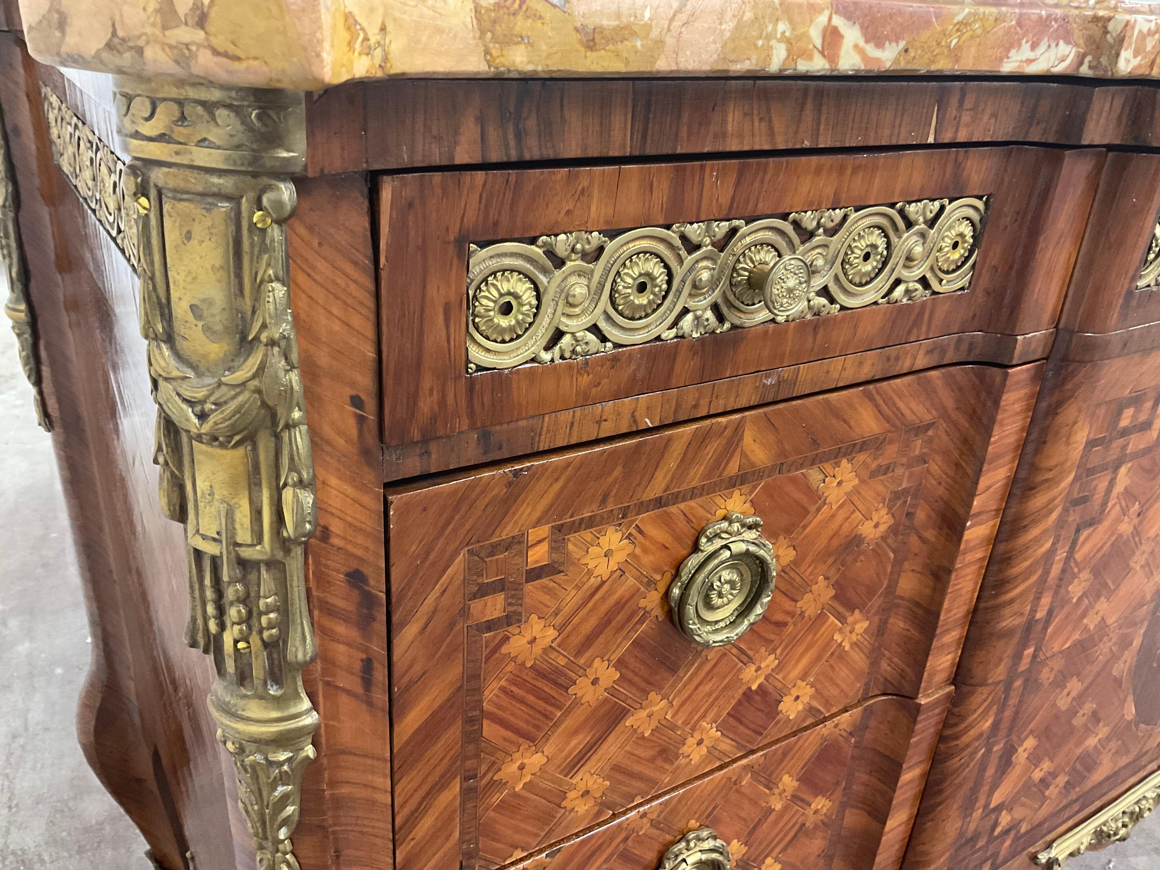 Commode In Marquetry And Bronze, Napoleon III, Early 20th Century For Sale 1