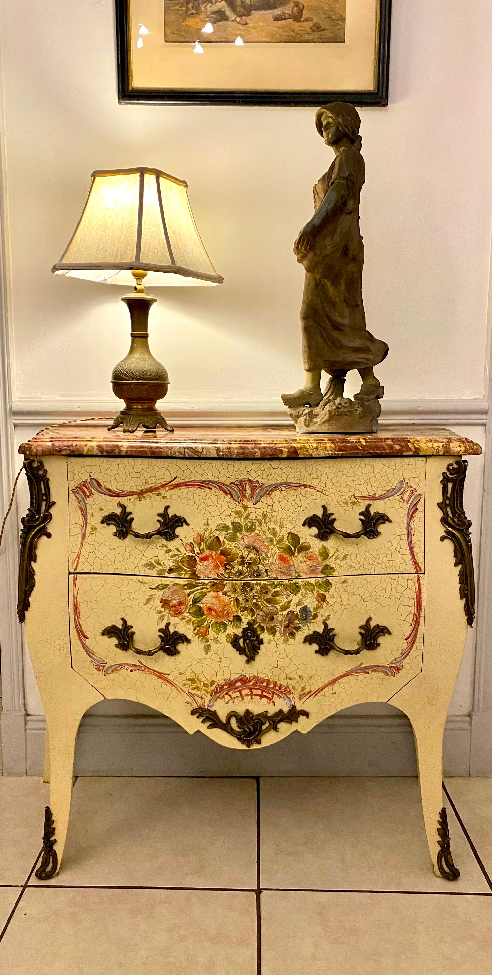 Commode vénitienne en bois peint et marbre - Fin 19ème - Style Louis XV - Venise Italie en vente 6