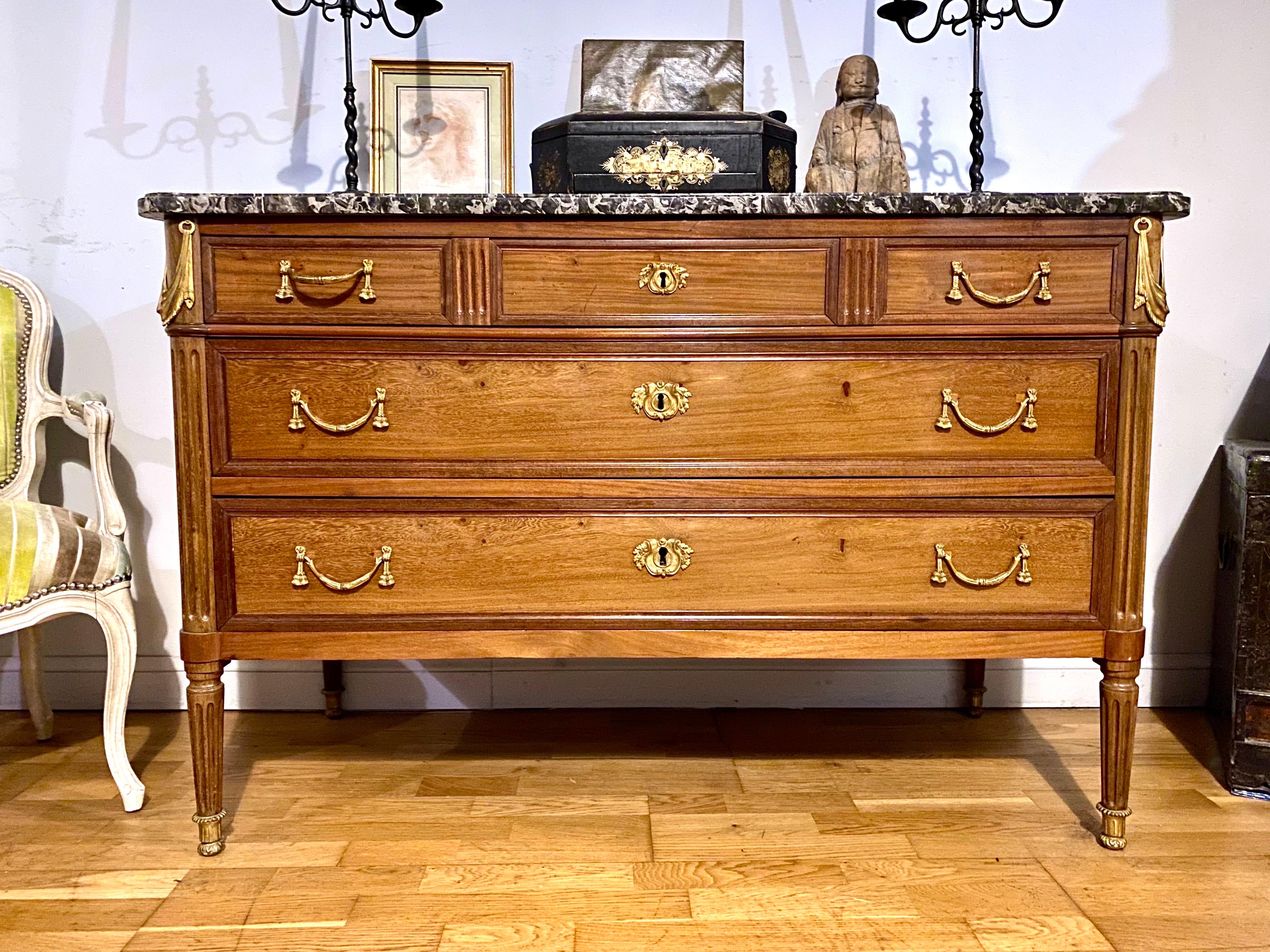 Commode Louis 16 in Native Wood 19th Century 3