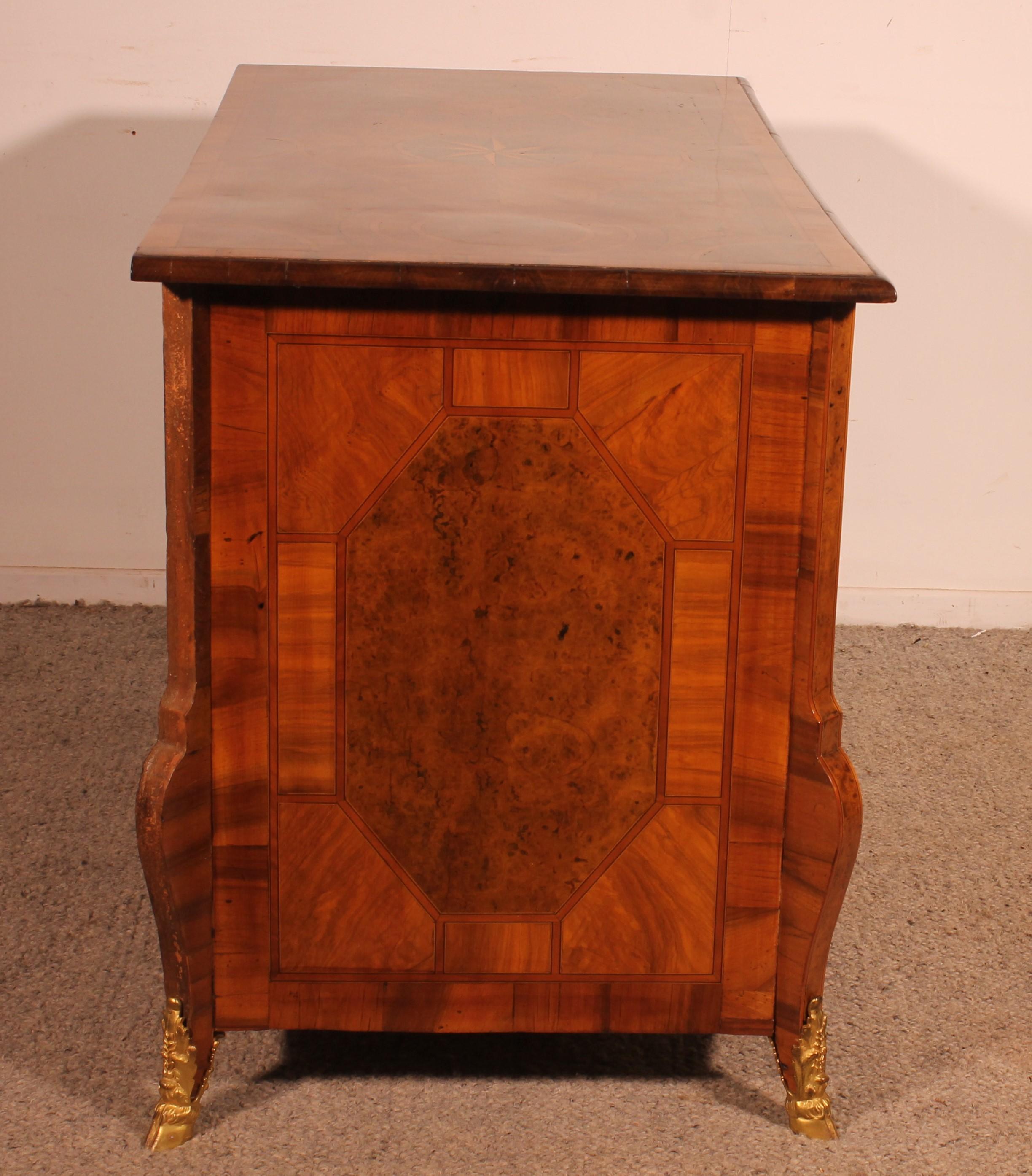 Mazarine Chest Of Drawers / Commode From The Beginning Of The 18th Century in vendita 4