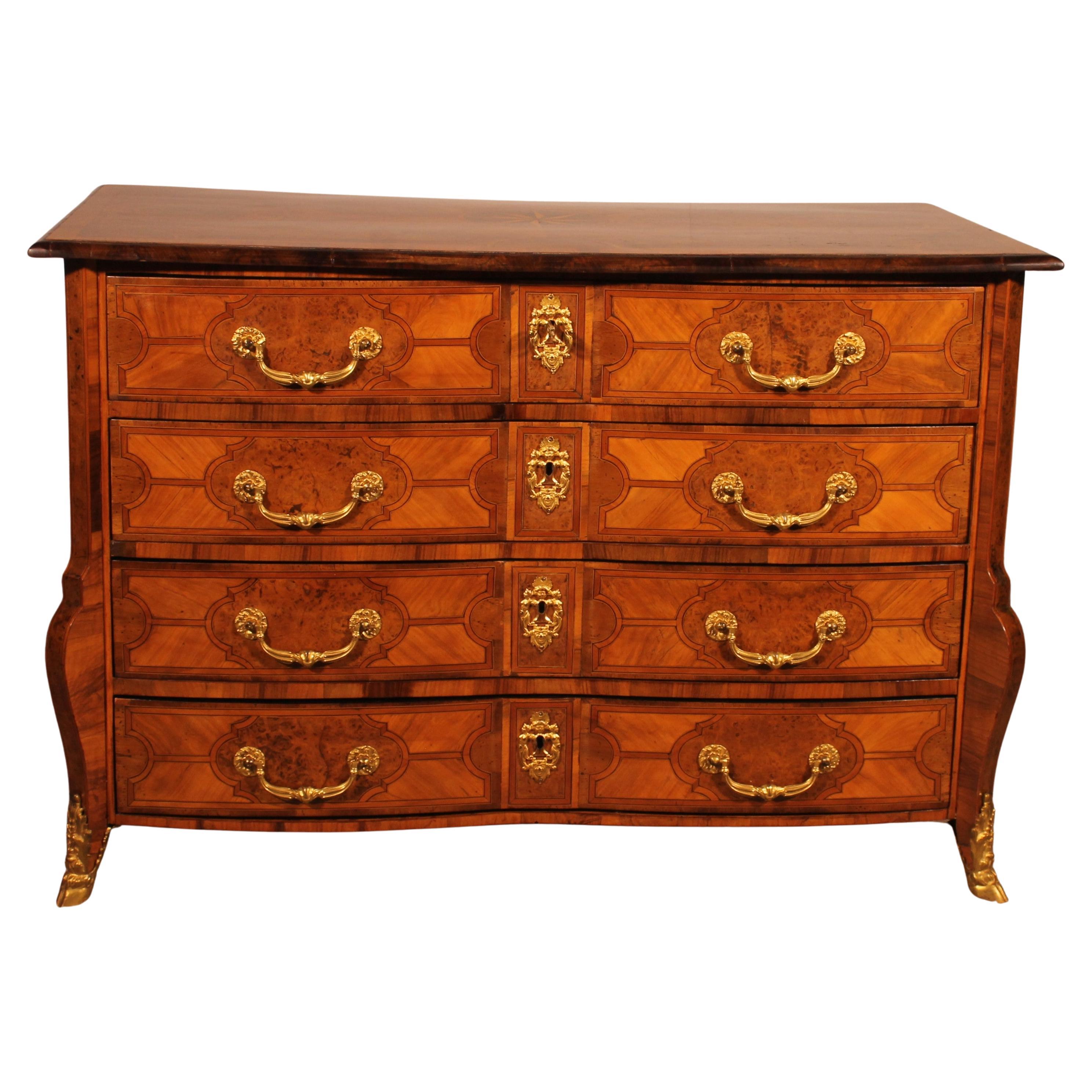 Mazarine Chest Of Drawers / Commode From The Beginning Of The 18th Century in vendita