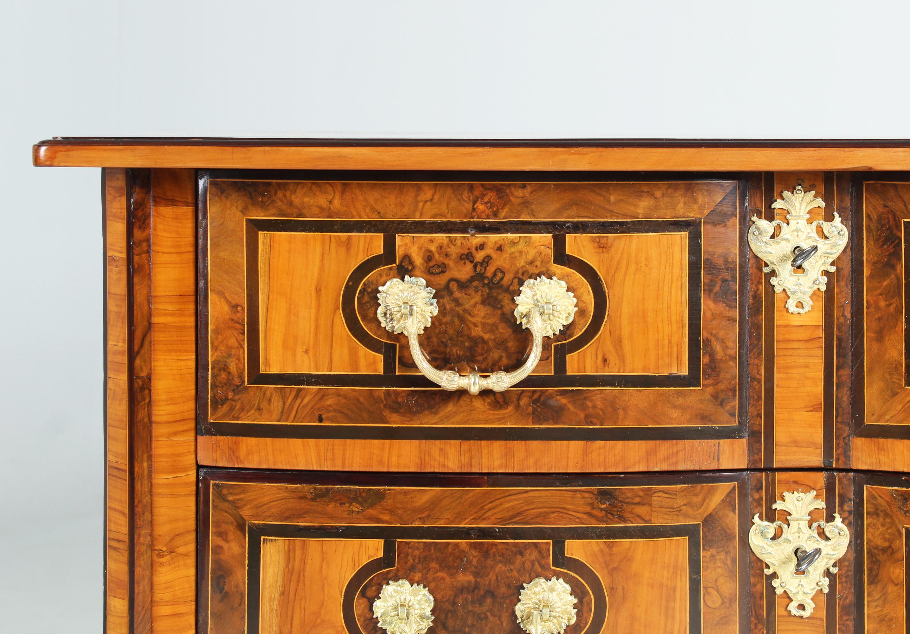 Walnut Commode Mazarine, Regence Chest of Drawers, France, Early 18th Century For Sale