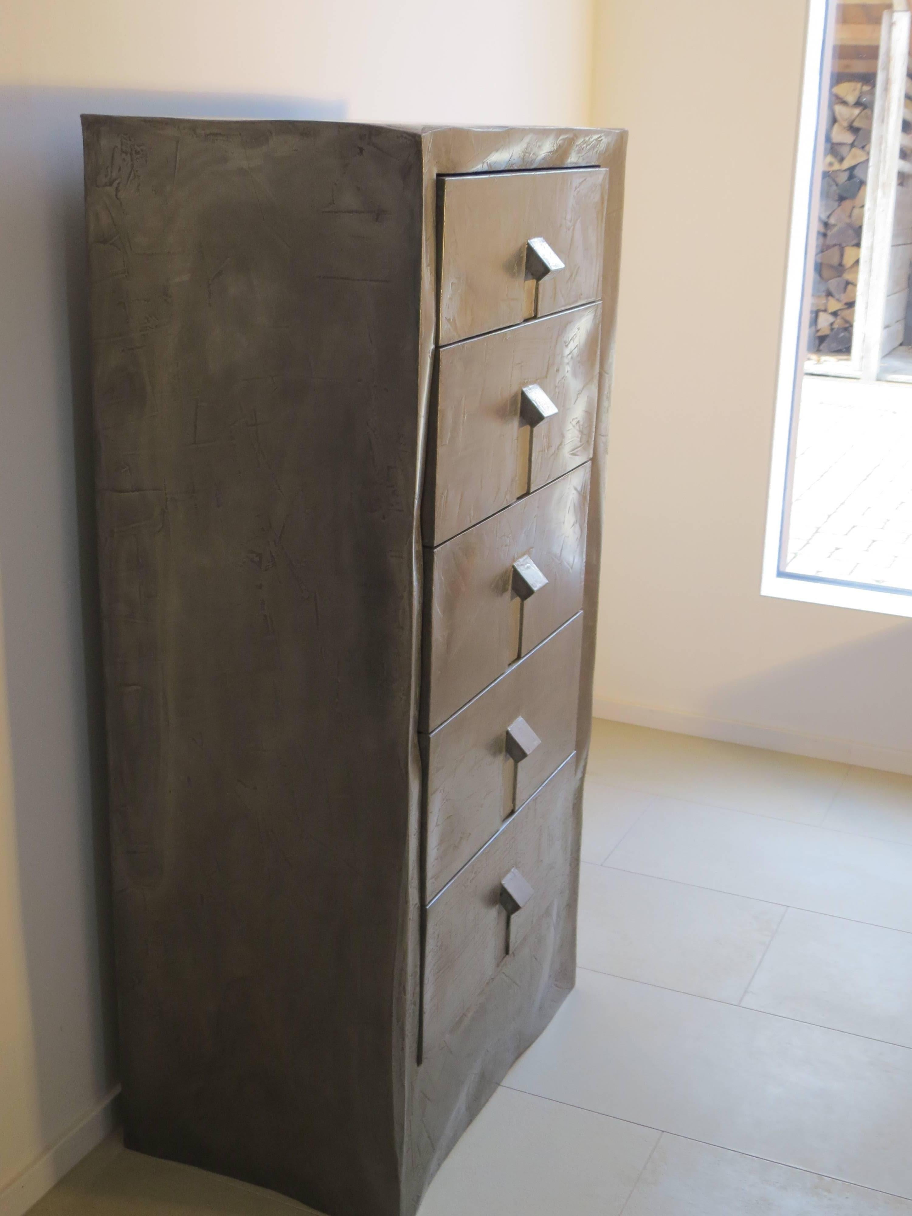 aluminium dresser