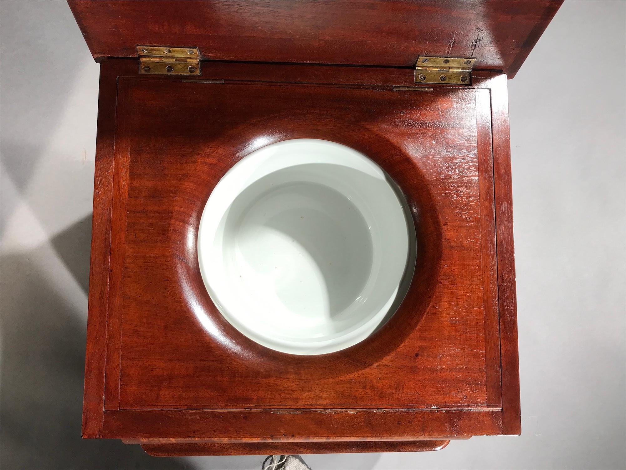 Joinery Commode, Potty, Mahogany, Plum Pudding, Original Pullout Footrest & Ceramic Pot For Sale