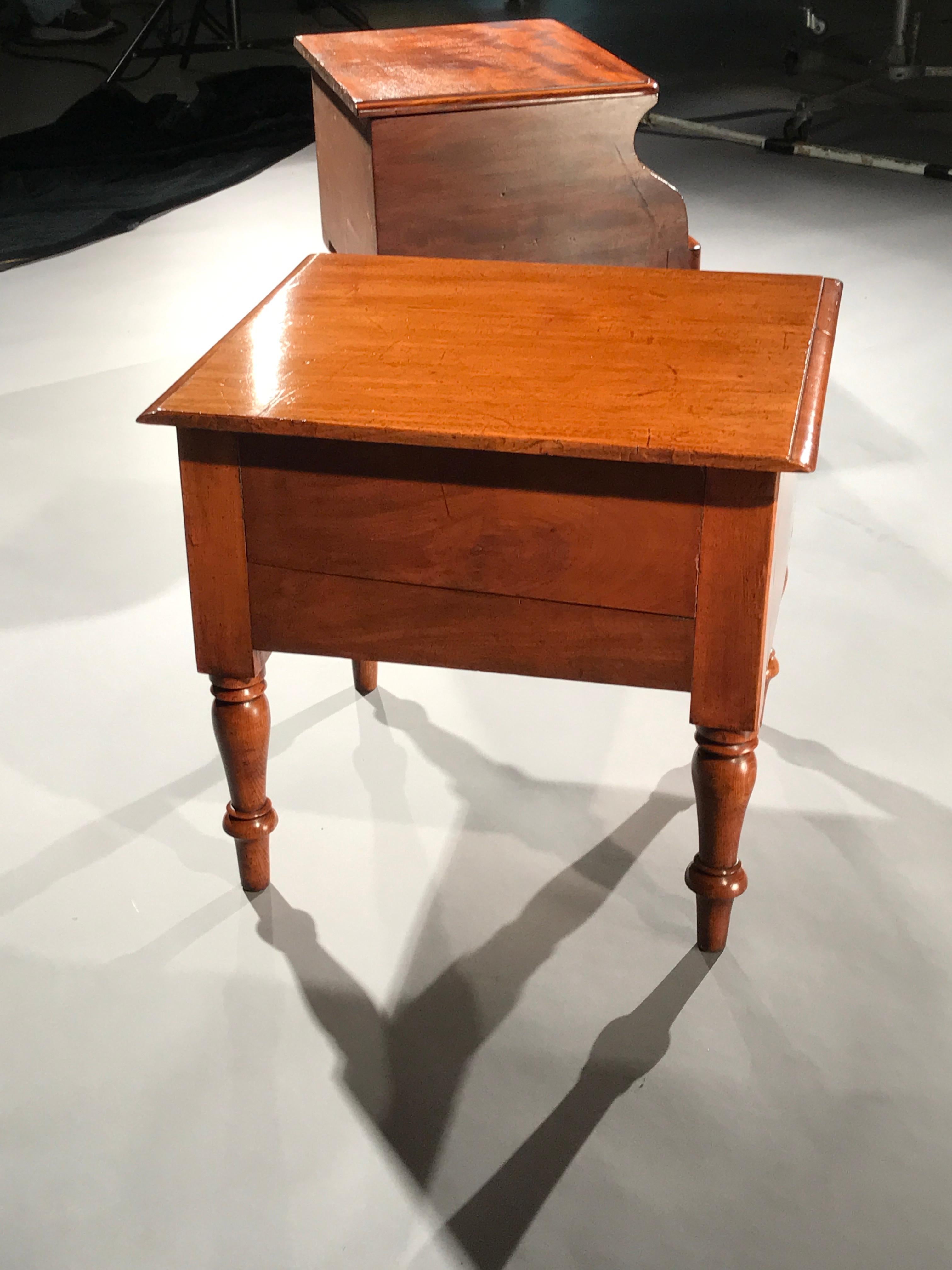 Commode, Potty, Mahogany, Table Sofa Bedside Original Pot & Cover, Victorian In Good Condition For Sale In BUNGAY, SUFFOLK