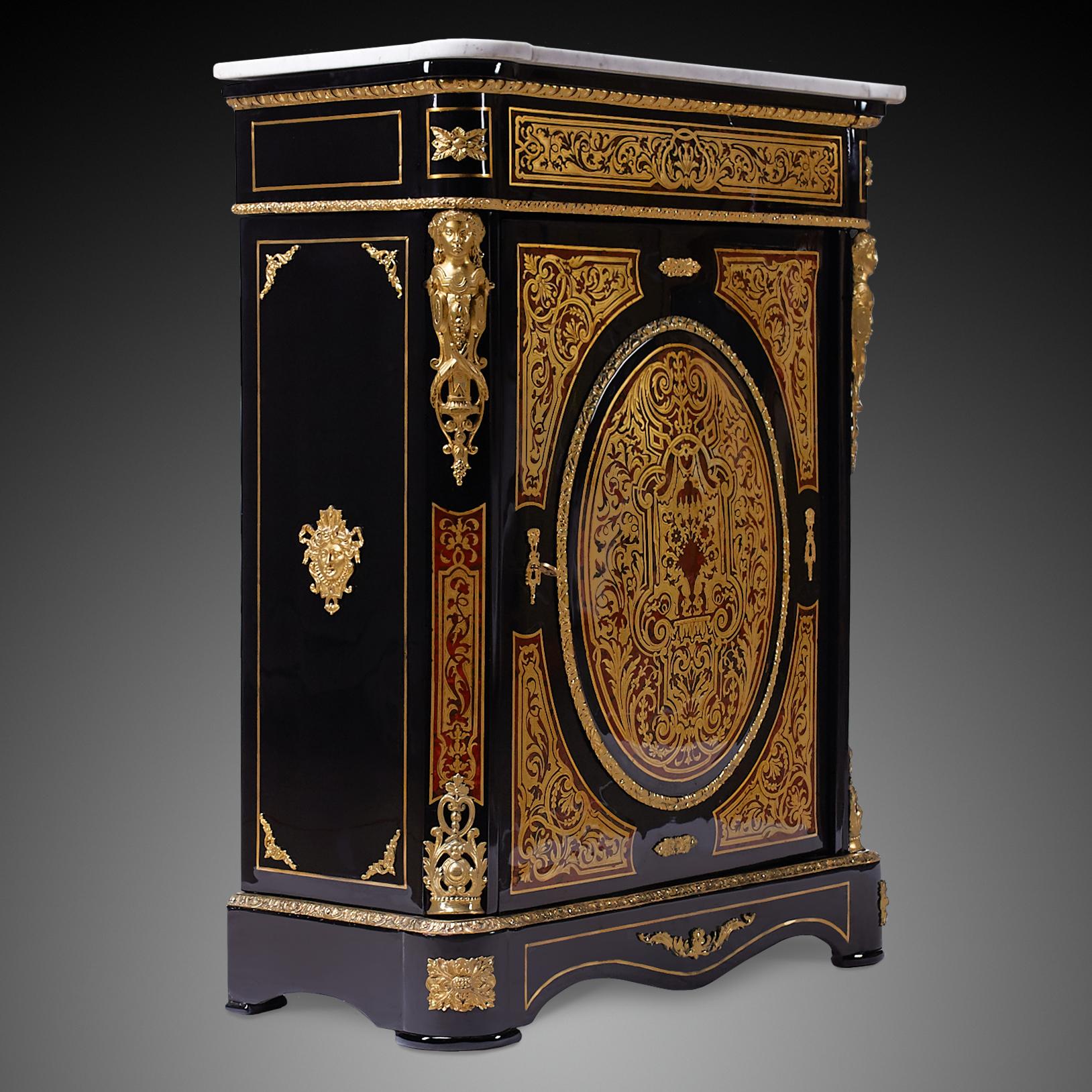 French antique Boulle cabinet.
Wood is decorated with inlaid brass and turtle, bronze details outside.
Inside the cabinet there are two shelves.
Cabinet top is marble.
This cabinet is after very good quality renovation.