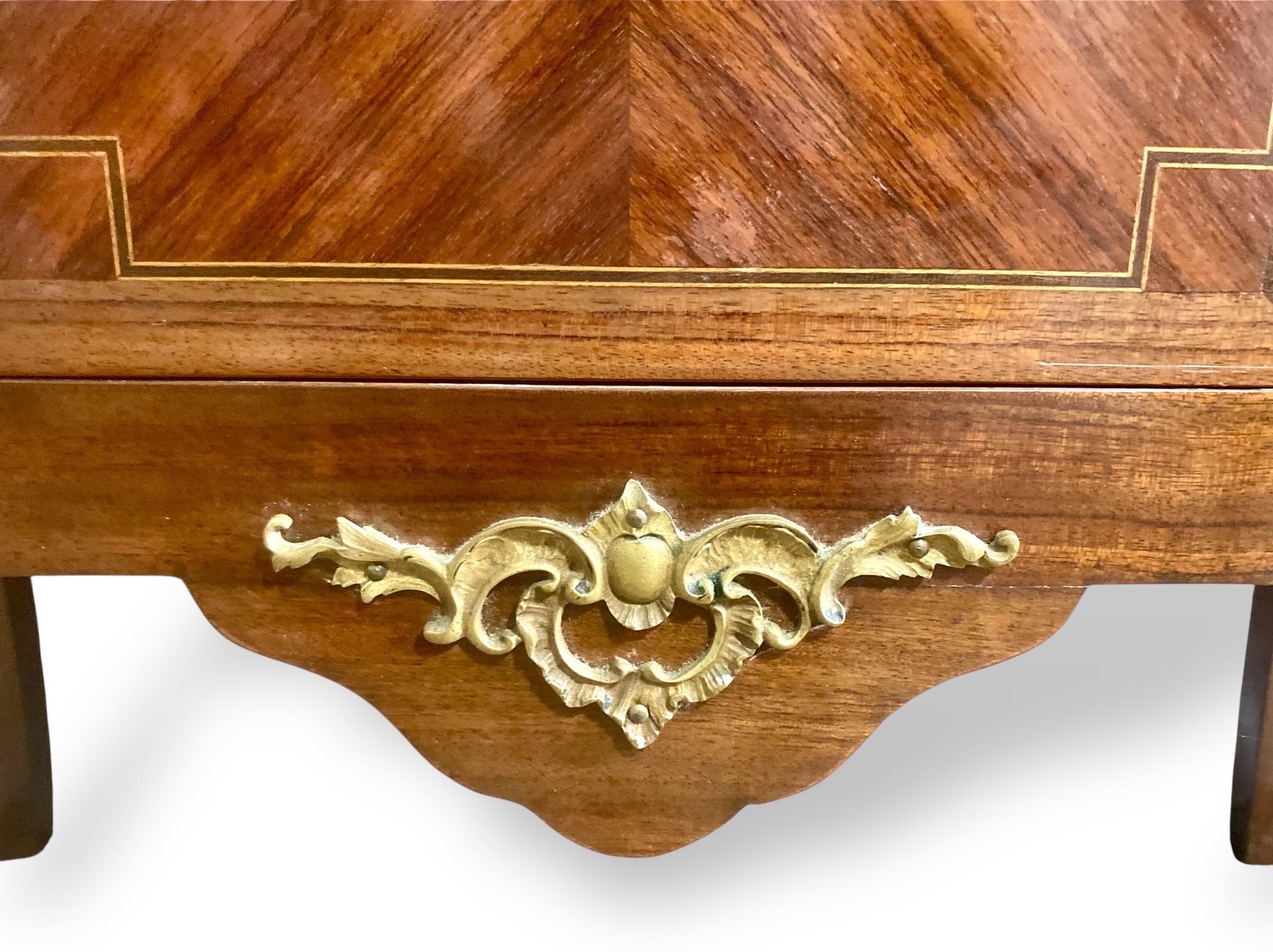 Commode stile Transizione Luigi XV - Luigi XVI - Marmo grigio In condizioni buone in vendita a Beuzevillette, FR
