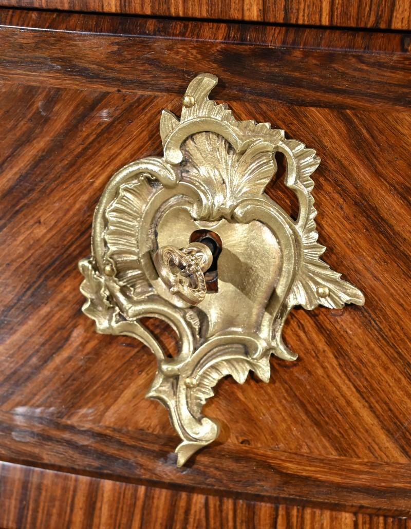 Tombeau chest of drawers in marquetry, Transition style – Part 1 of the 20th cen For Sale 5