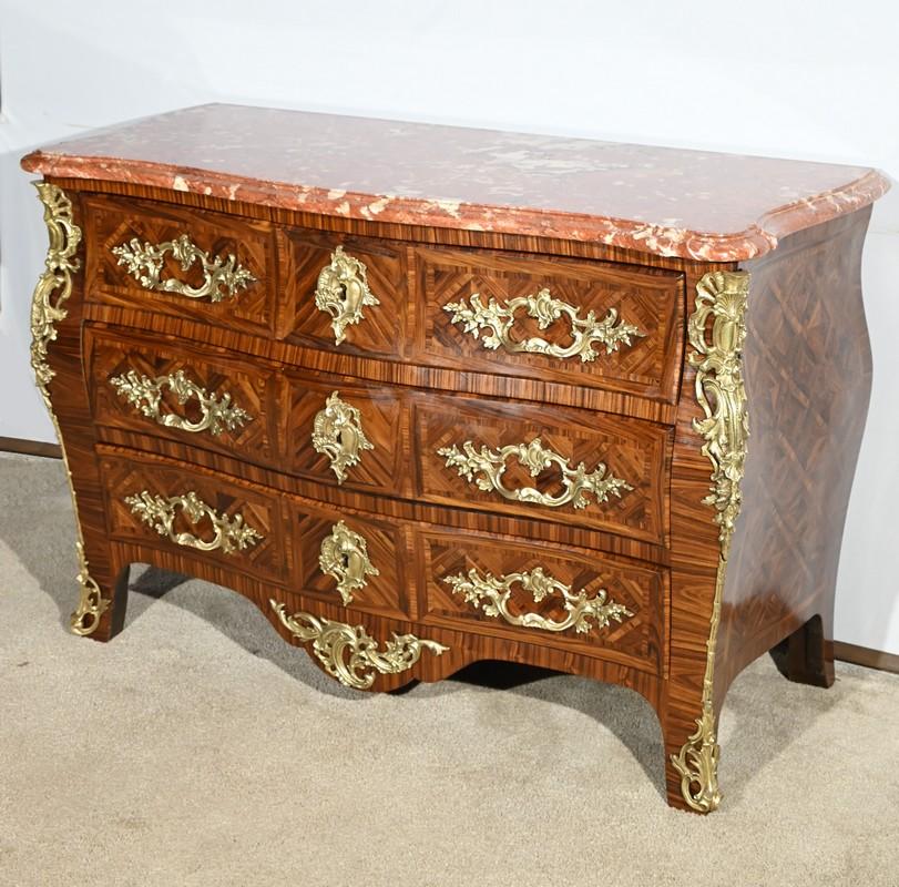 Louis XIV Tombeau chest of drawers in marquetry, Transition style – Part 1 of the 20th cen For Sale